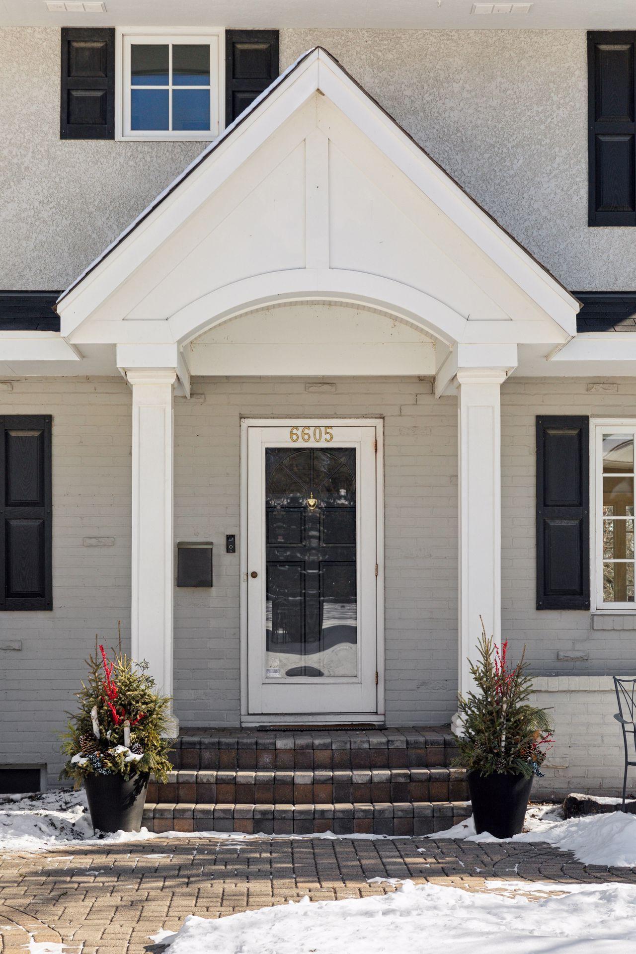 6605 Southcrest Drive