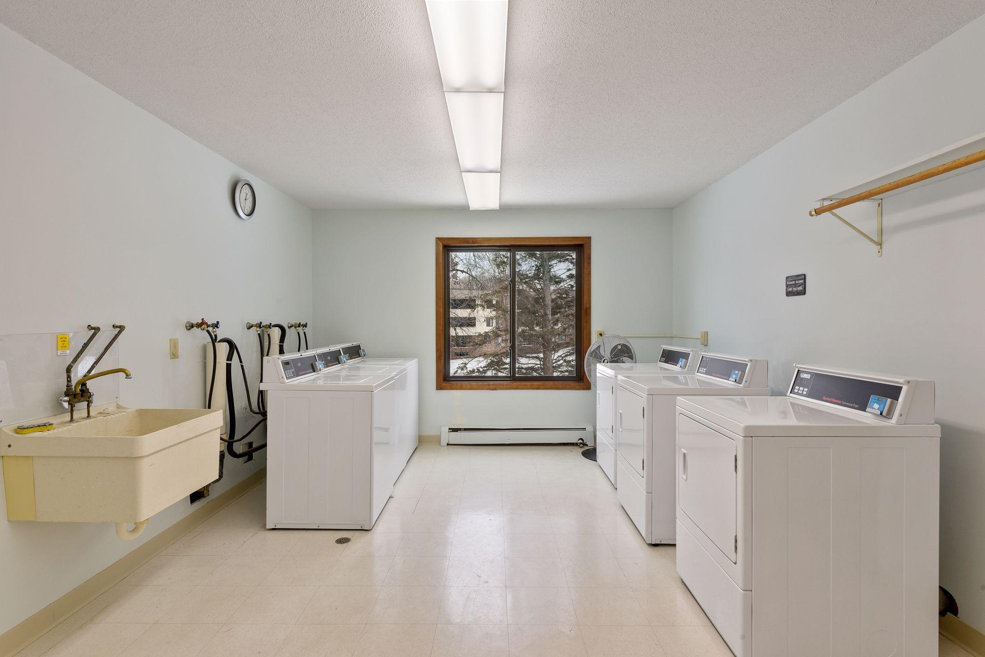 7520 Cahill Road Unit: 121A