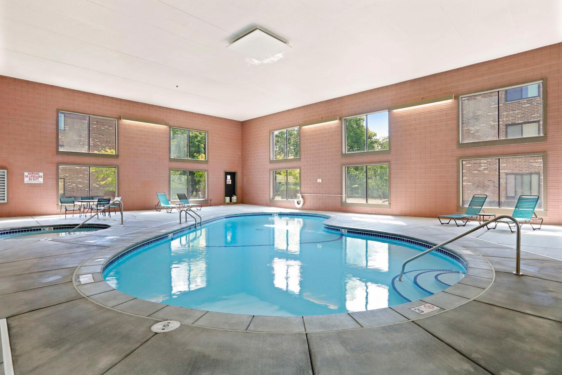 7520 Cahill Road Unit: 121A