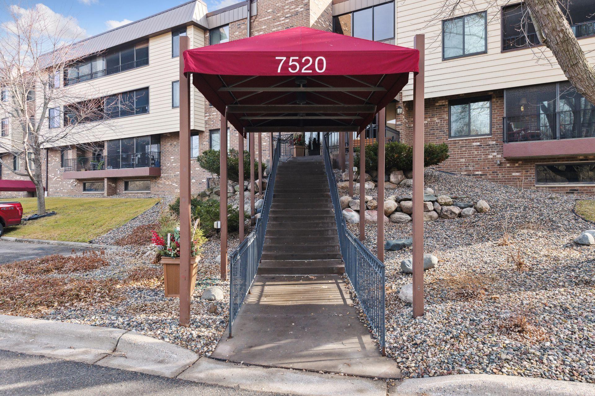 7520 Cahill Road Unit: 121A