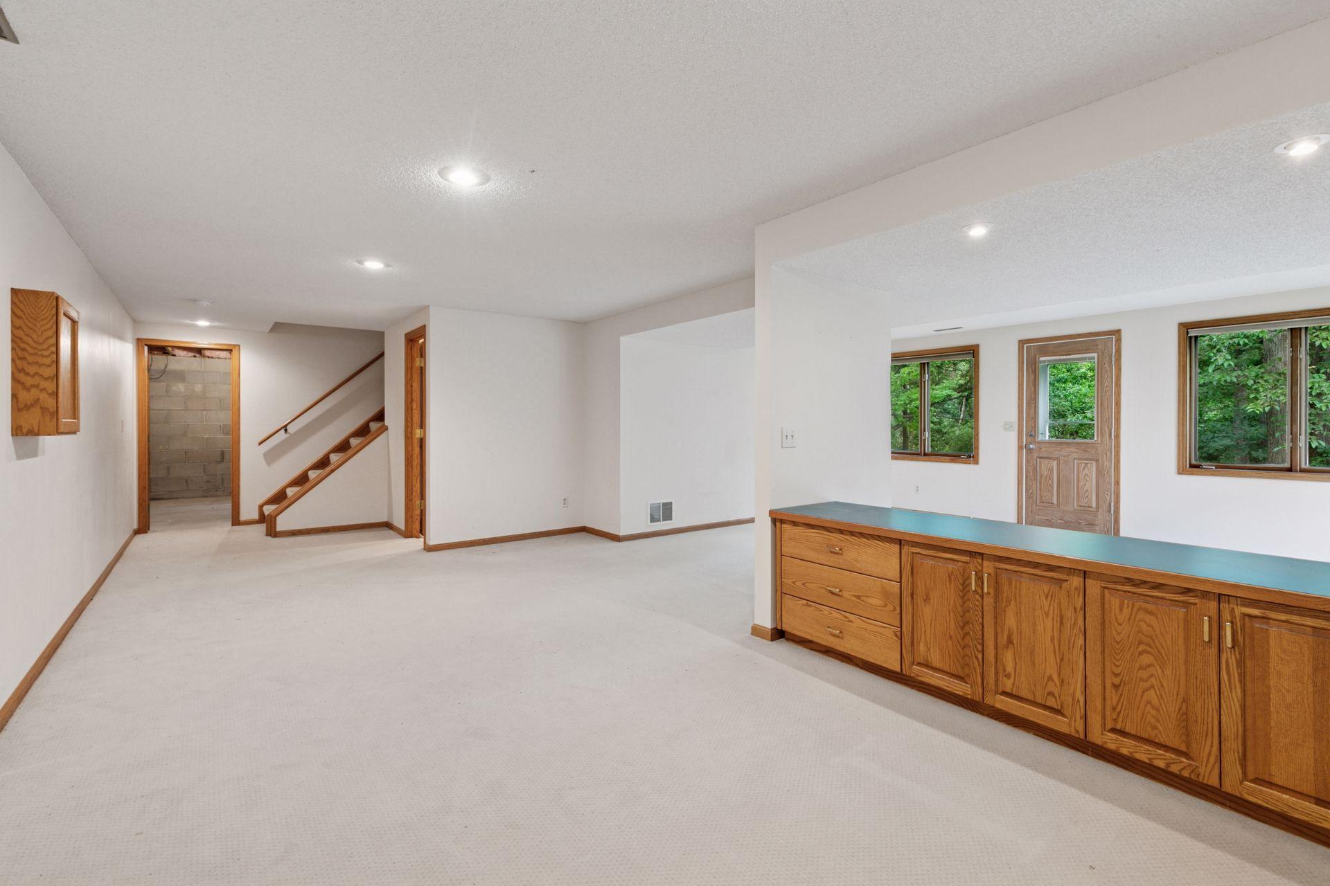 7619 W 85th Street