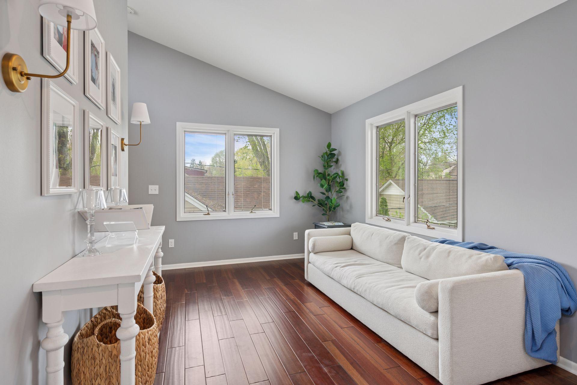 3604 Glenhurst Avenue