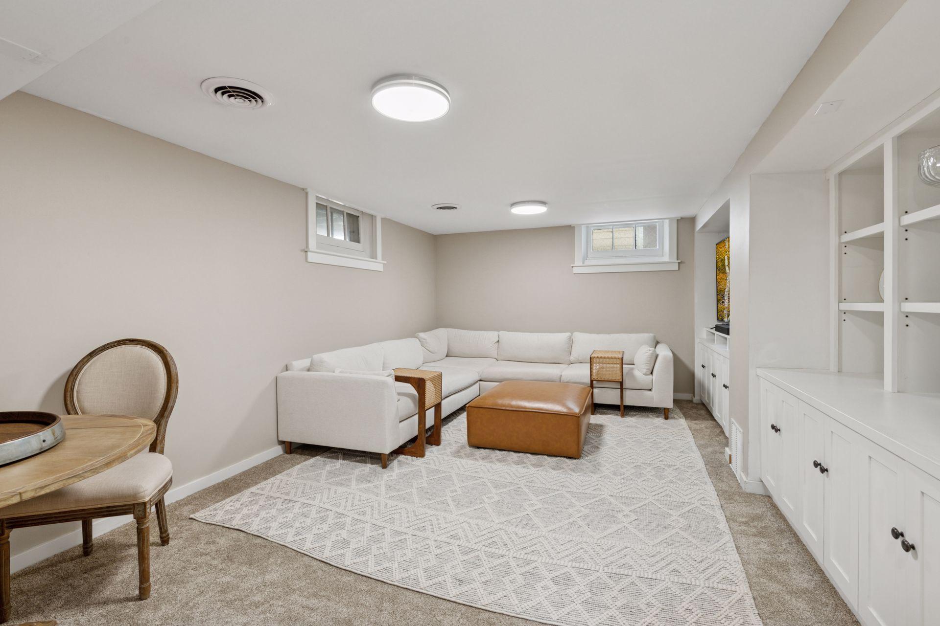 3604 Glenhurst Avenue