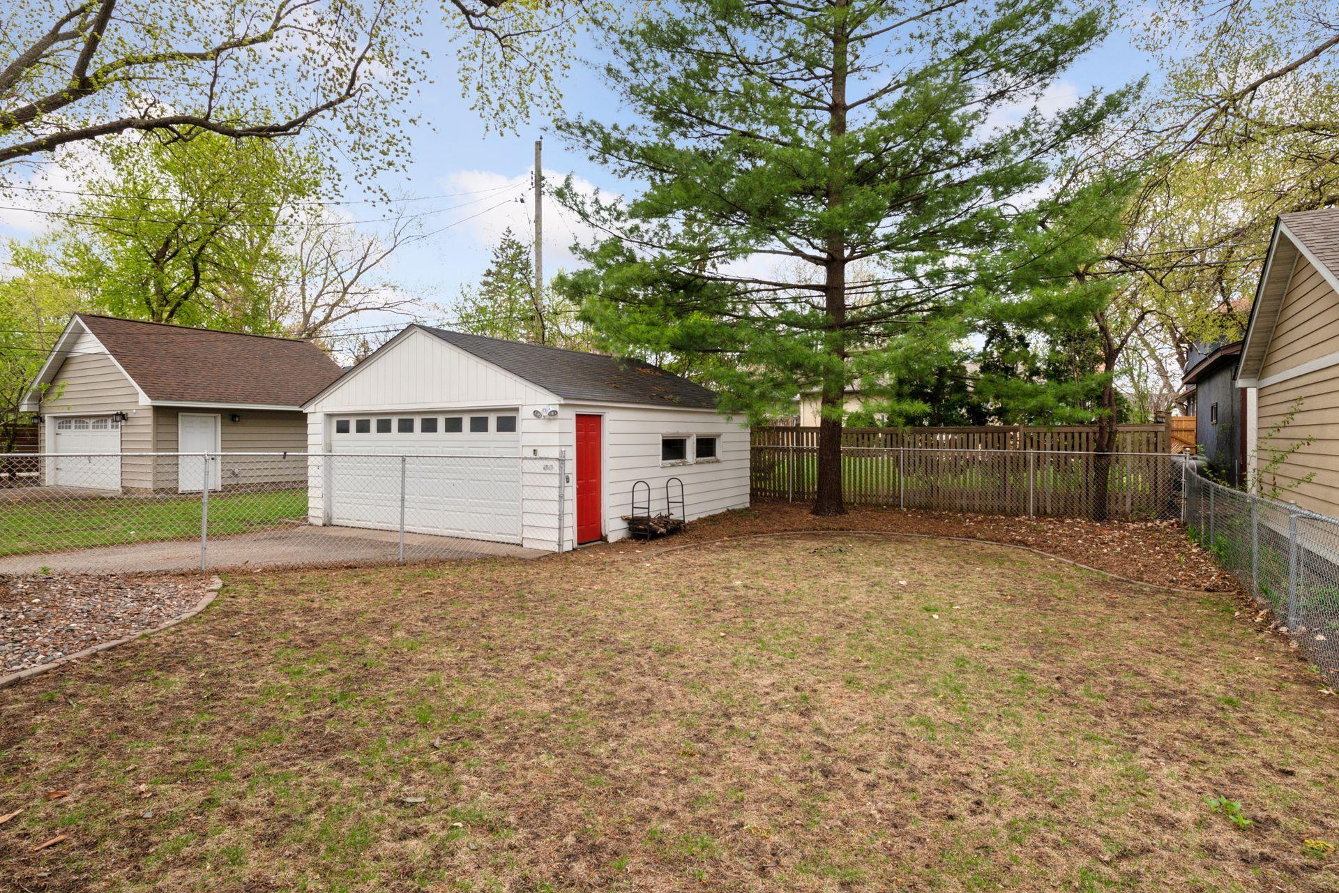 3604 Glenhurst Avenue