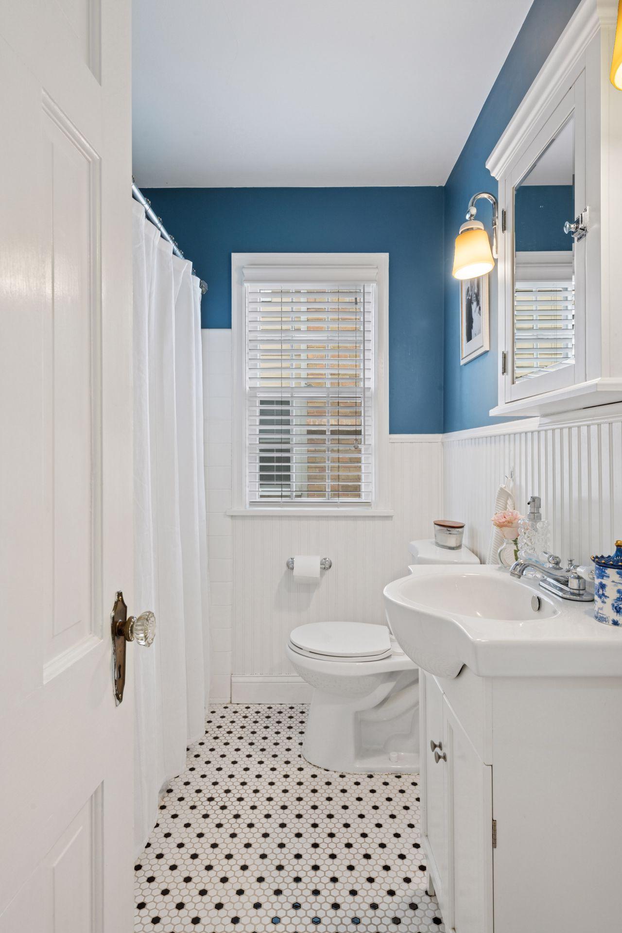 3604 Glenhurst Avenue