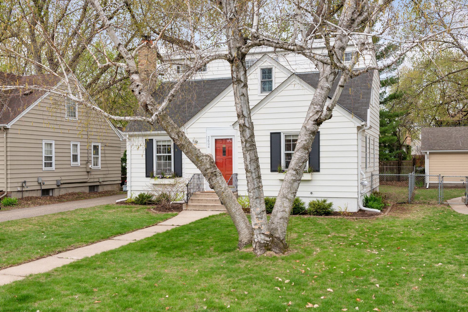 3604 Glenhurst Avenue