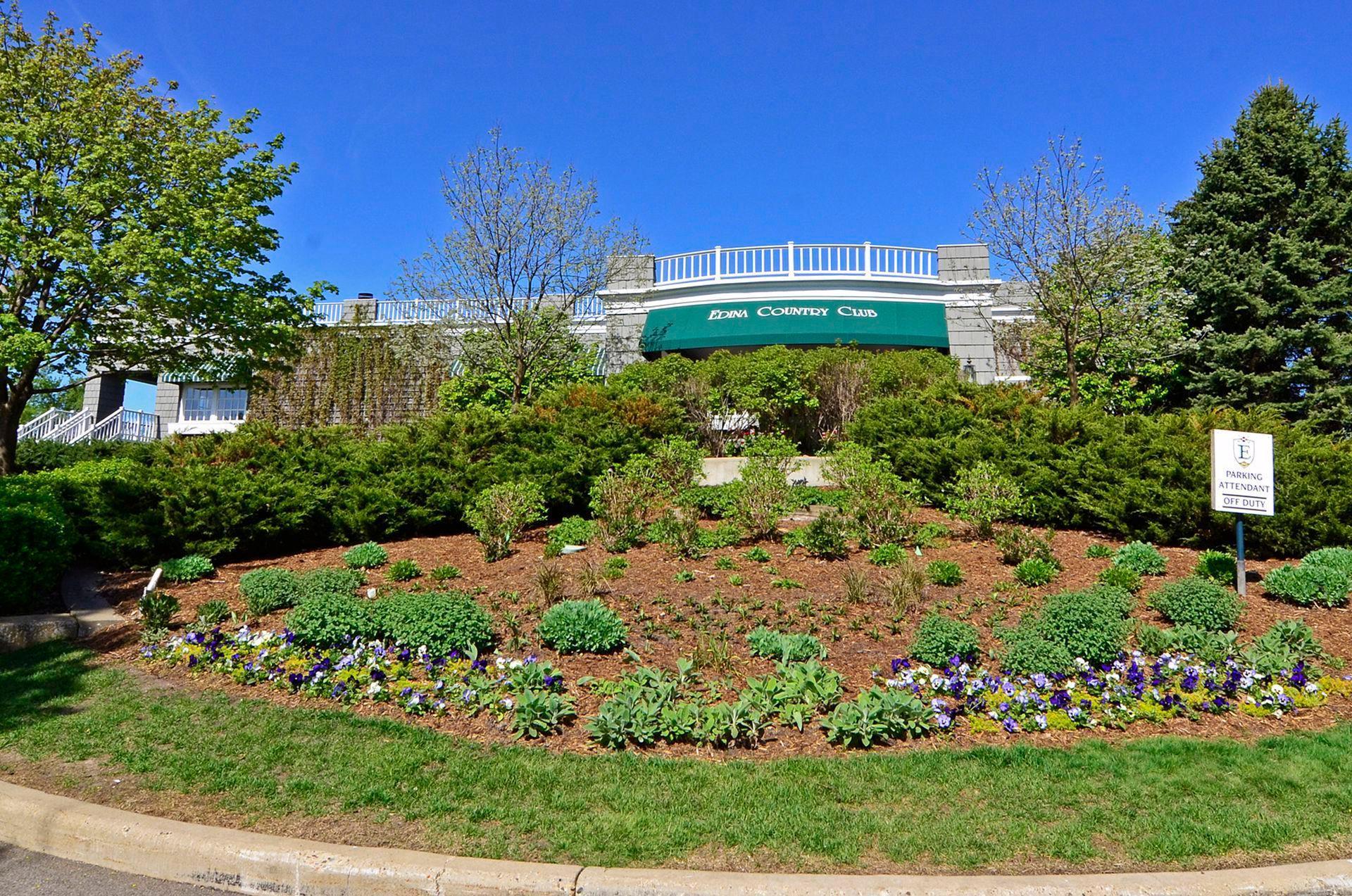 4515 Moorland Avenue