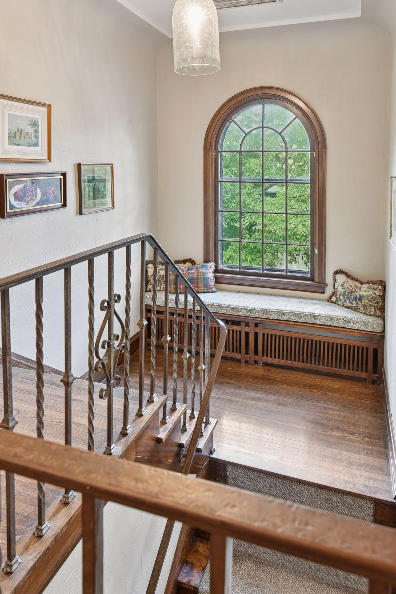 4515 Moorland Avenue