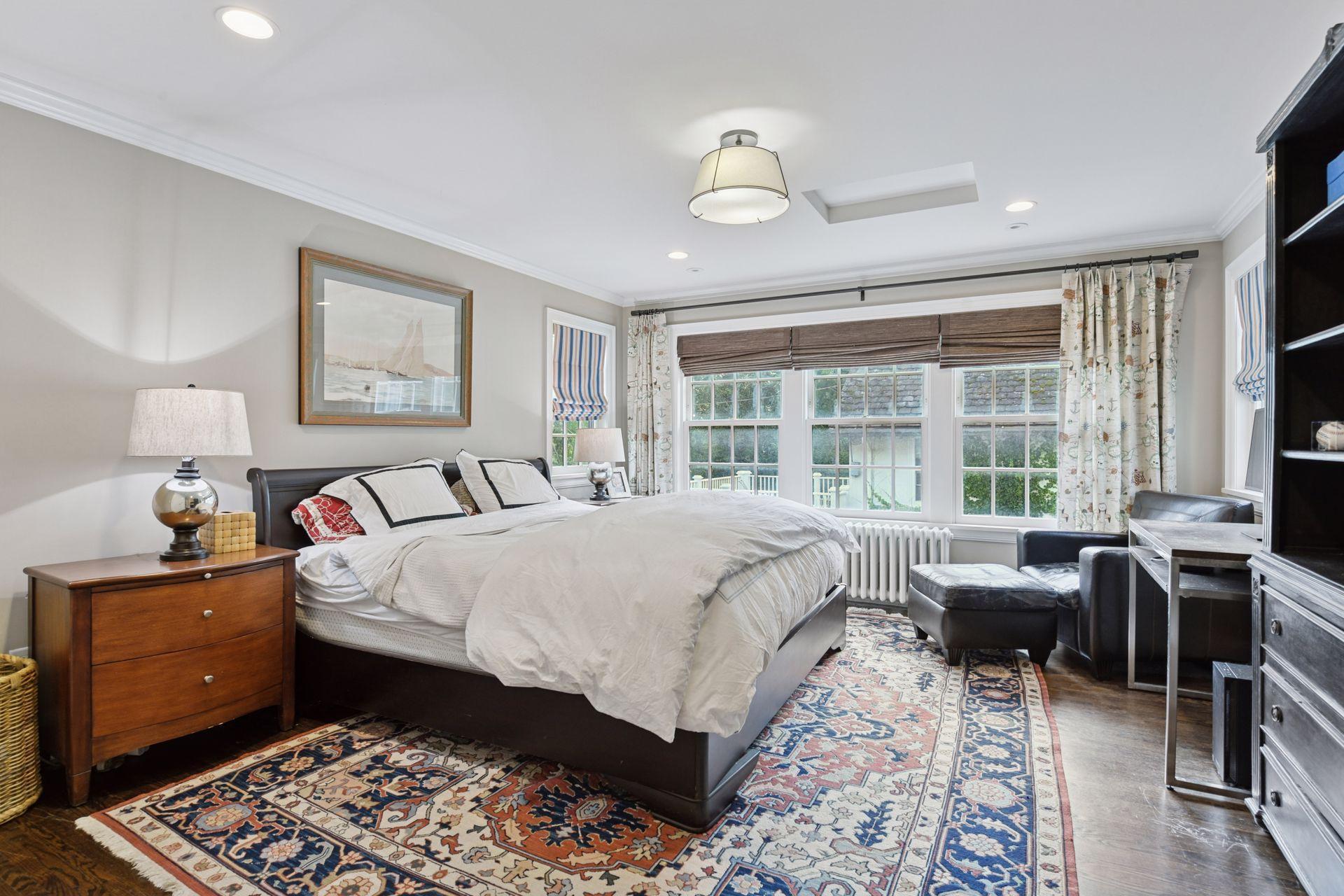 4515 Moorland Avenue