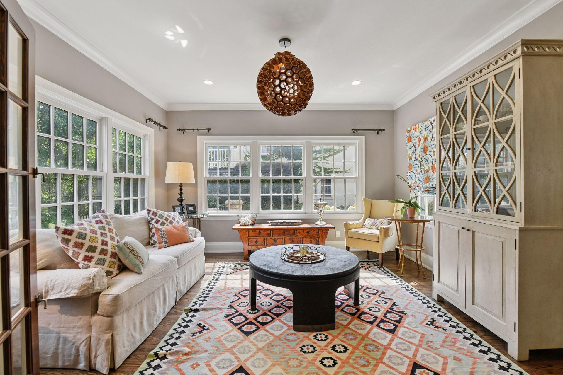 4515 Moorland Avenue