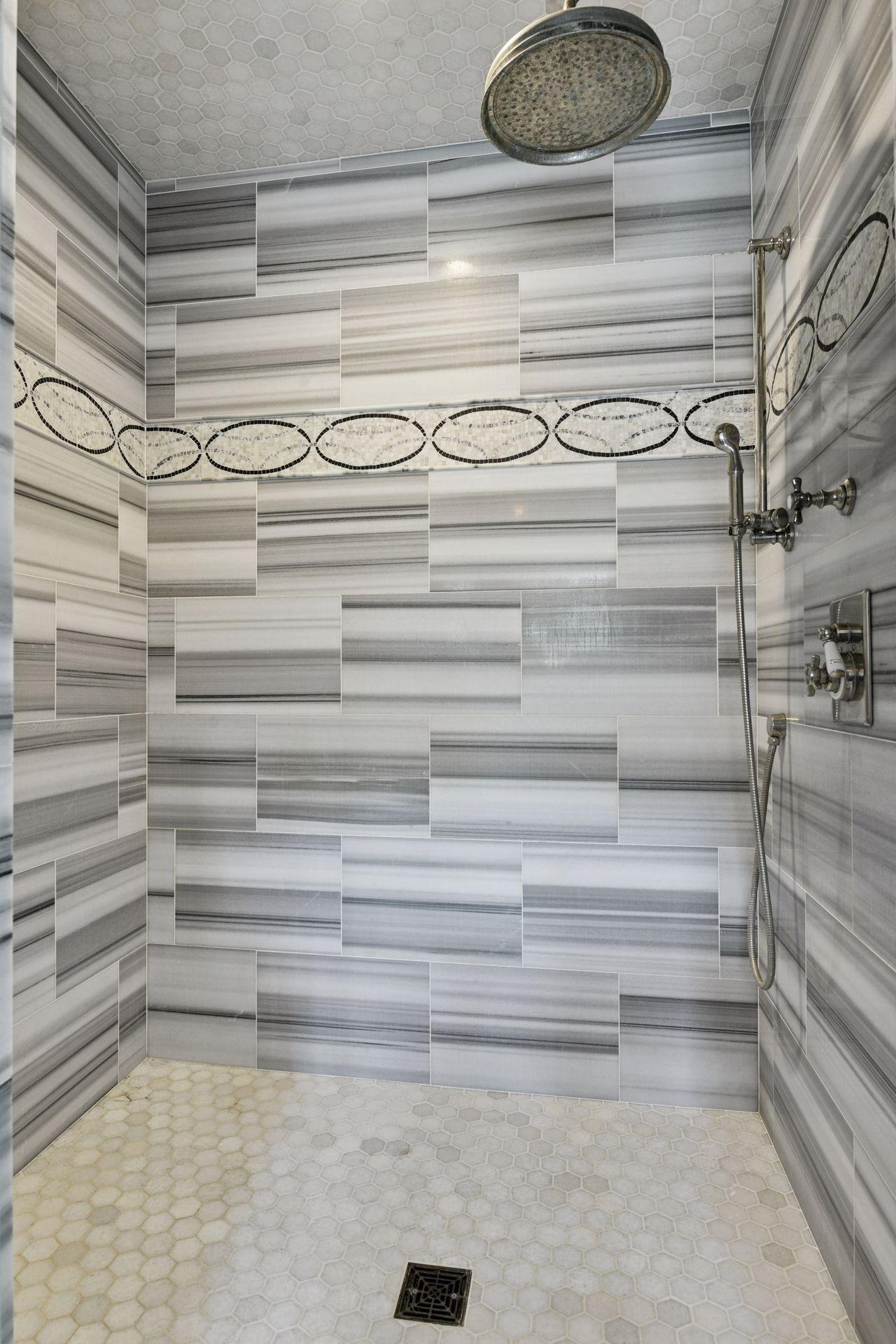 4515 Moorland Avenue