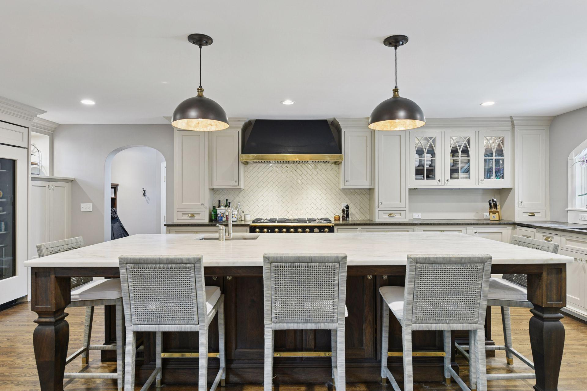 4515 Moorland Avenue