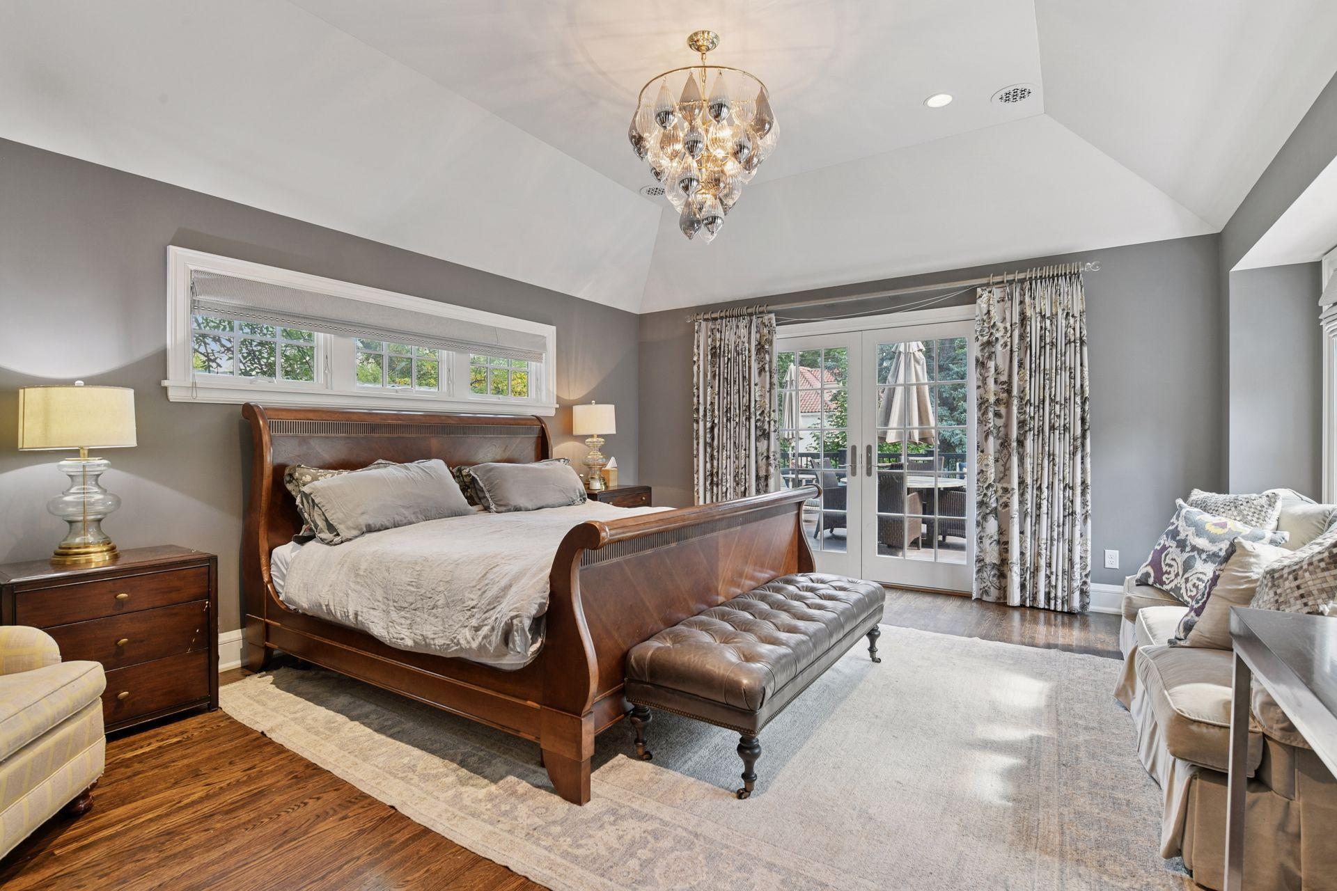 4515 Moorland Avenue