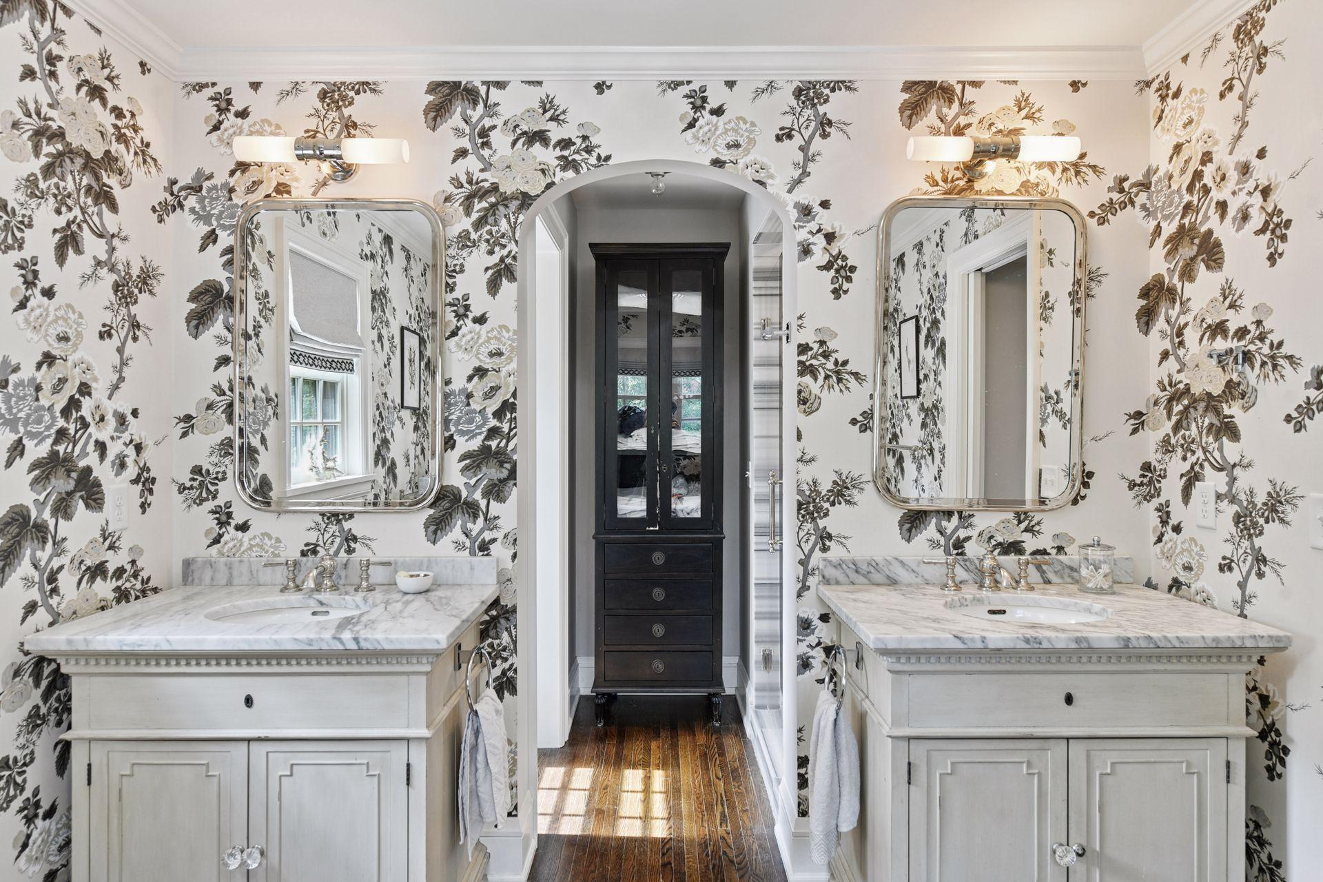 4515 Moorland Avenue