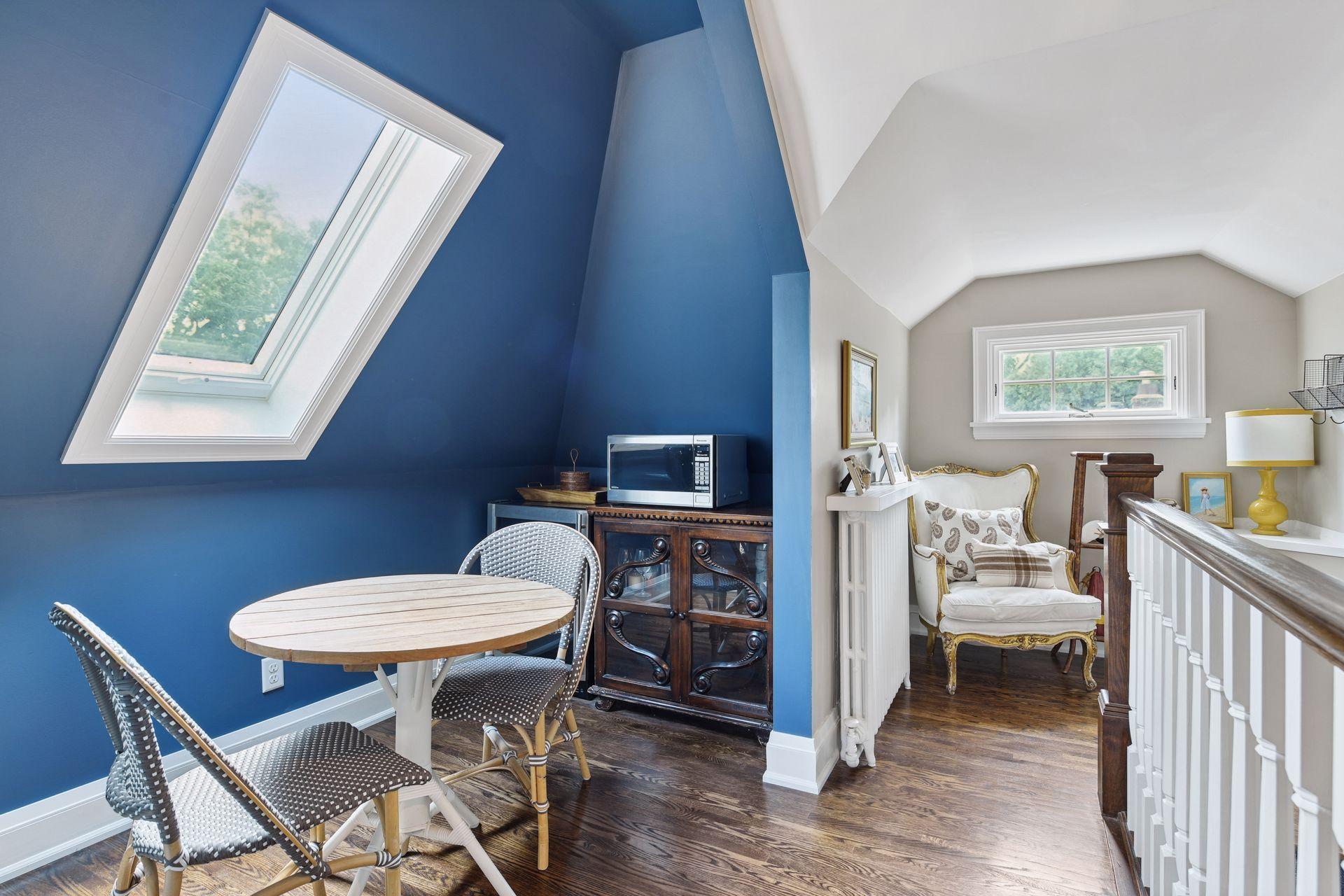 4515 Moorland Avenue