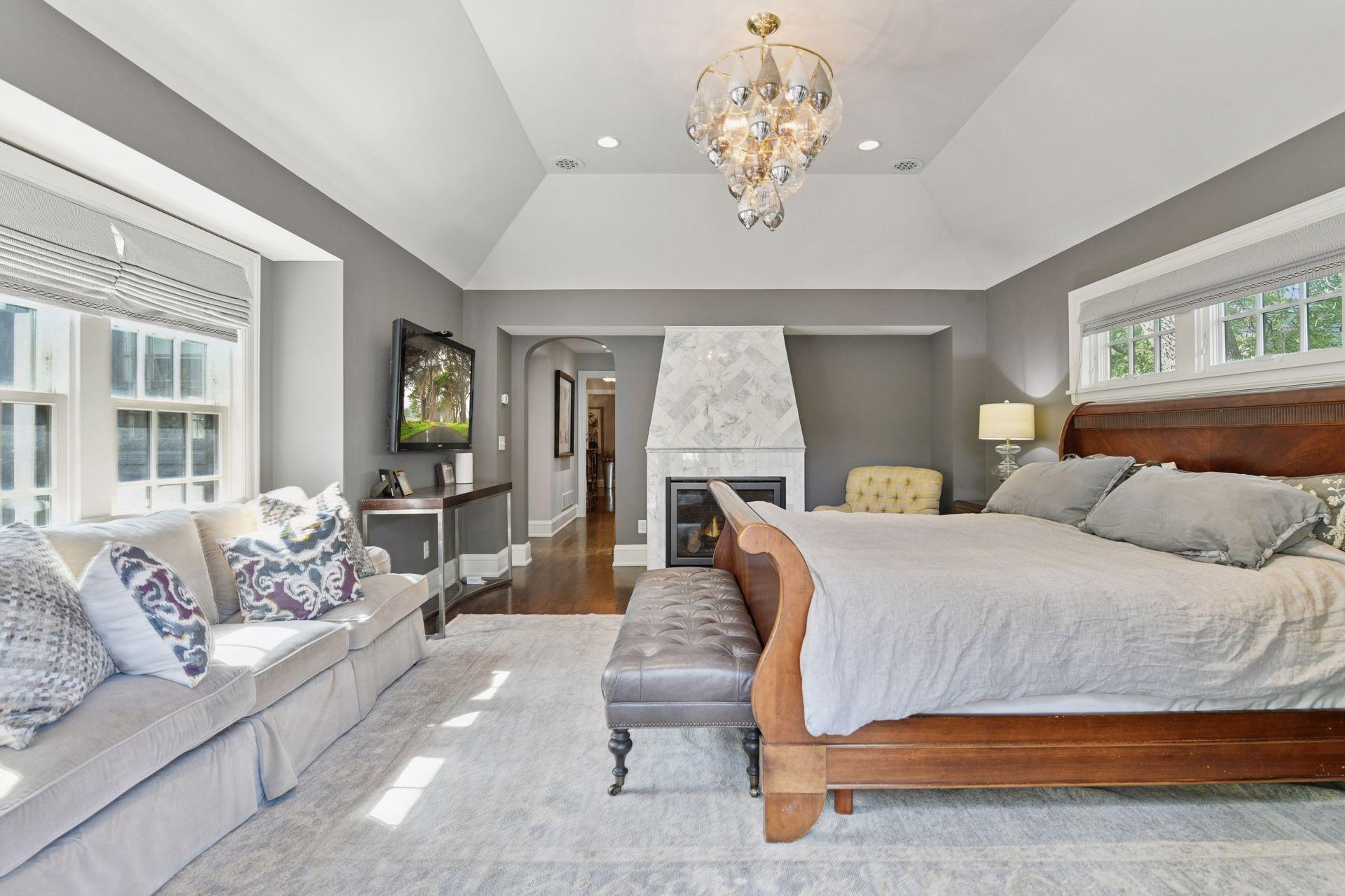 4515 Moorland Avenue