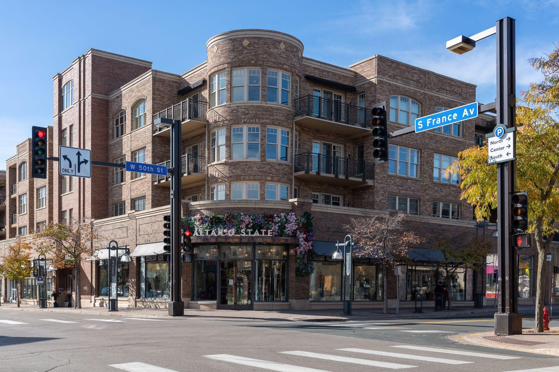 4515 Moorland Avenue