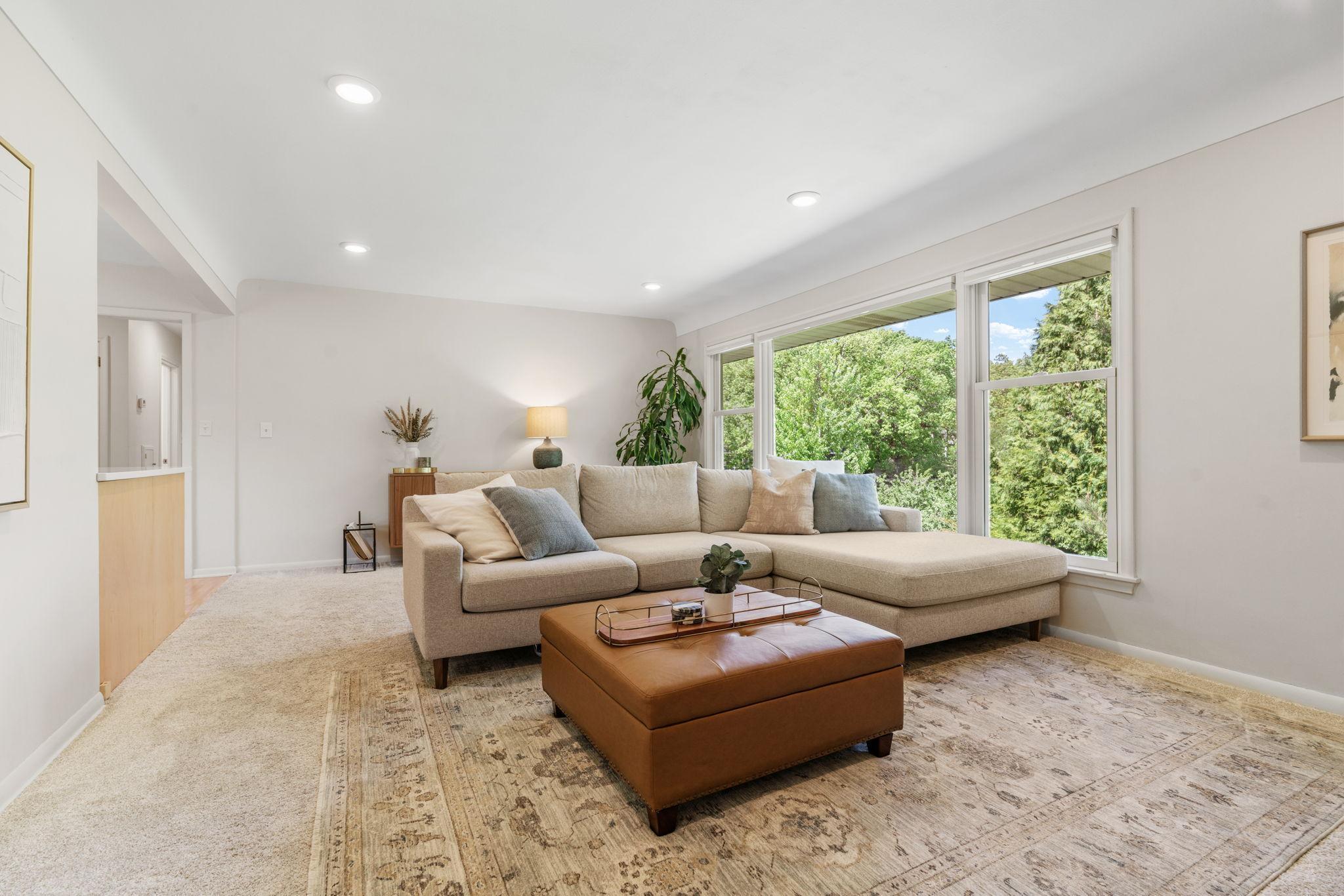 6140 Glenwood Avenue