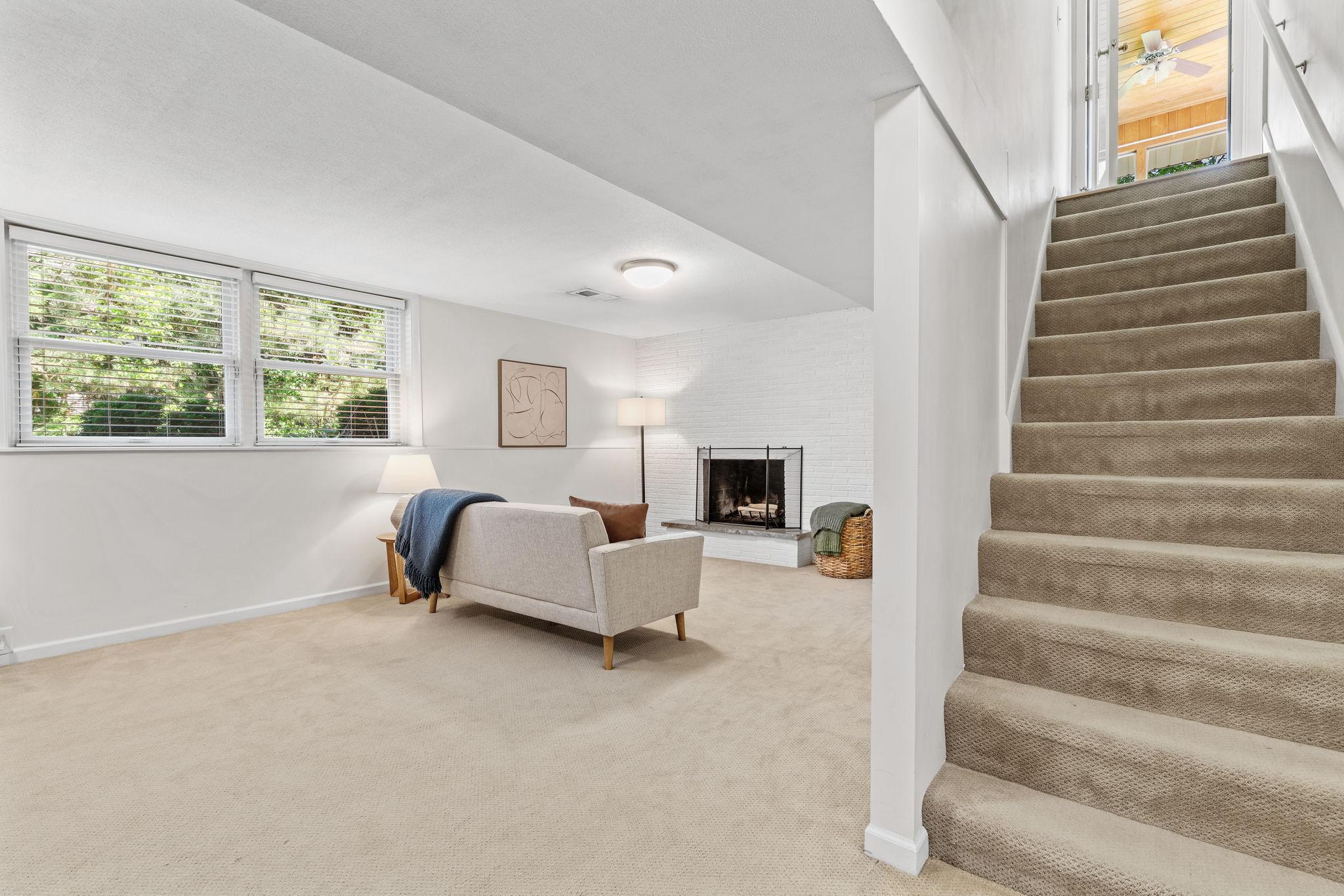 6140 Glenwood Avenue