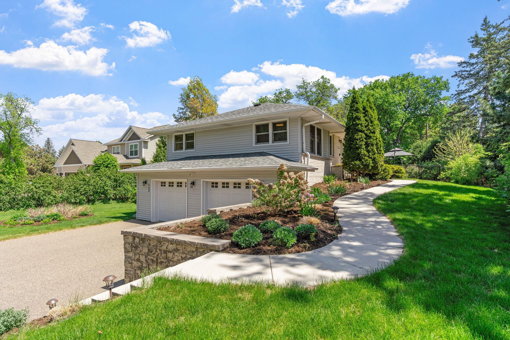 6140 Glenwood Avenue