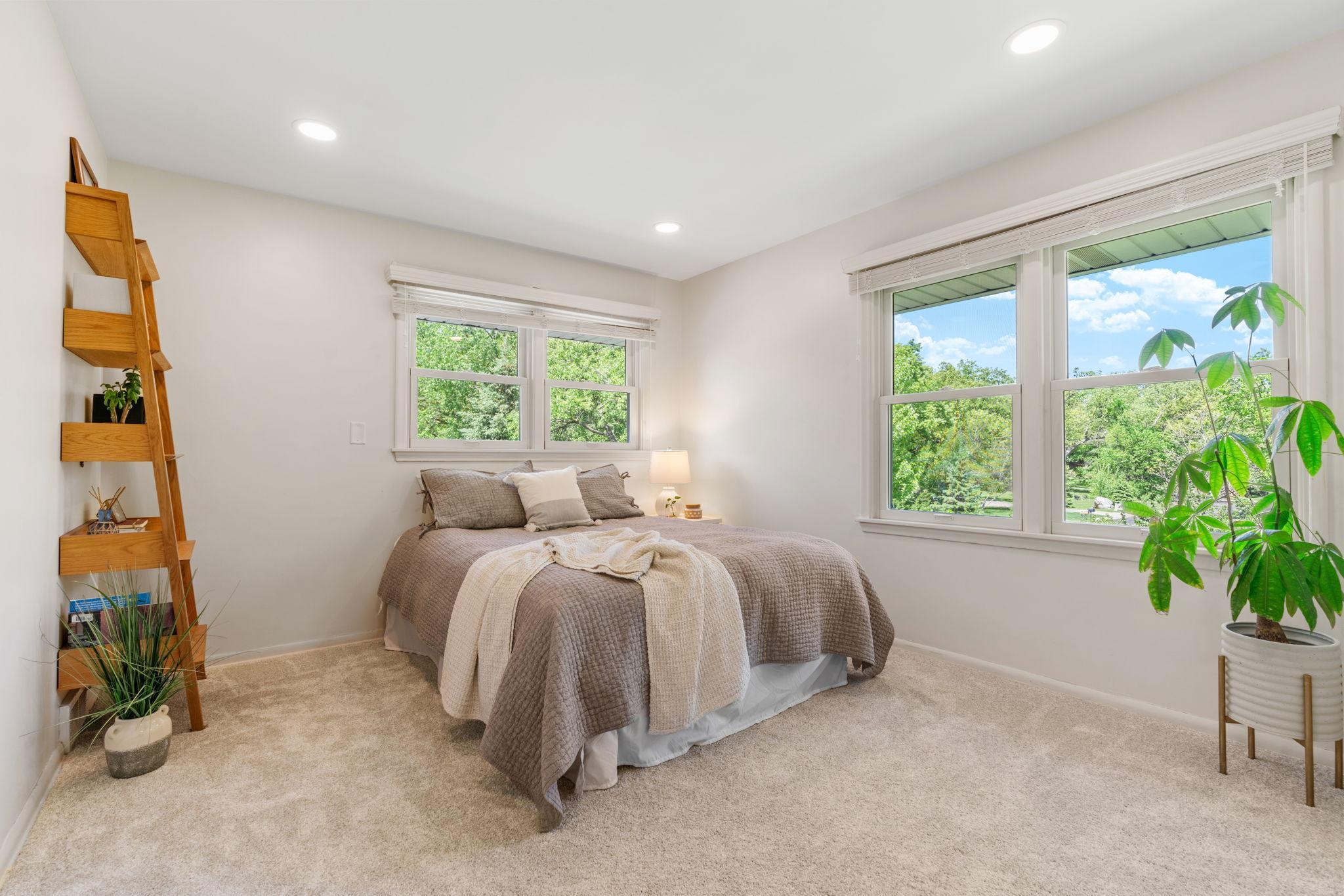 6140 Glenwood Avenue