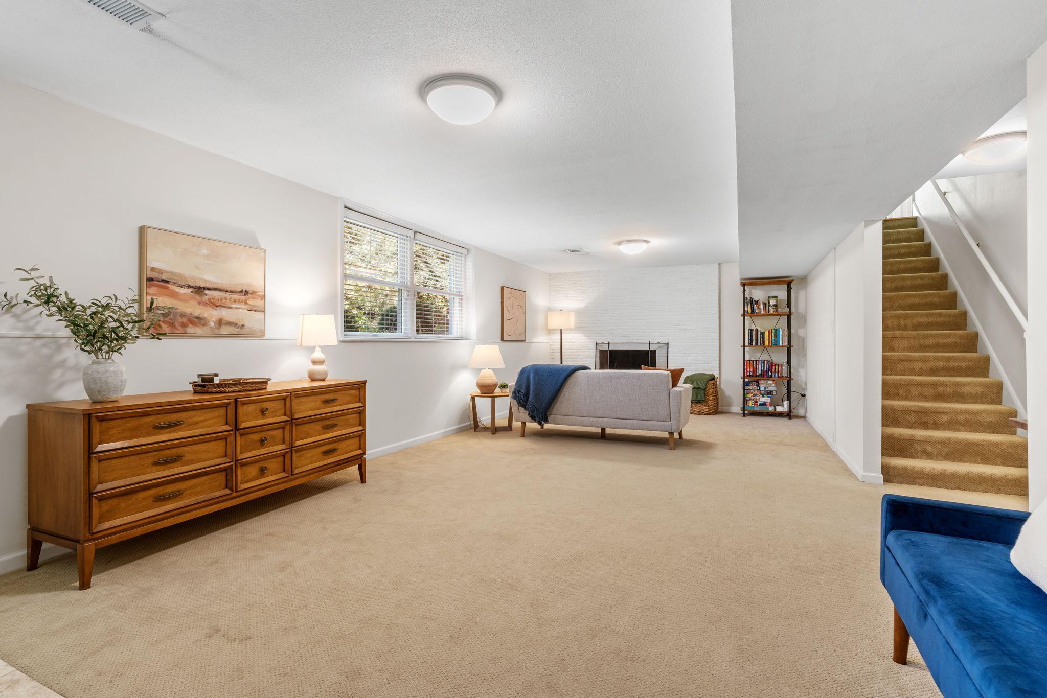 6140 Glenwood Avenue