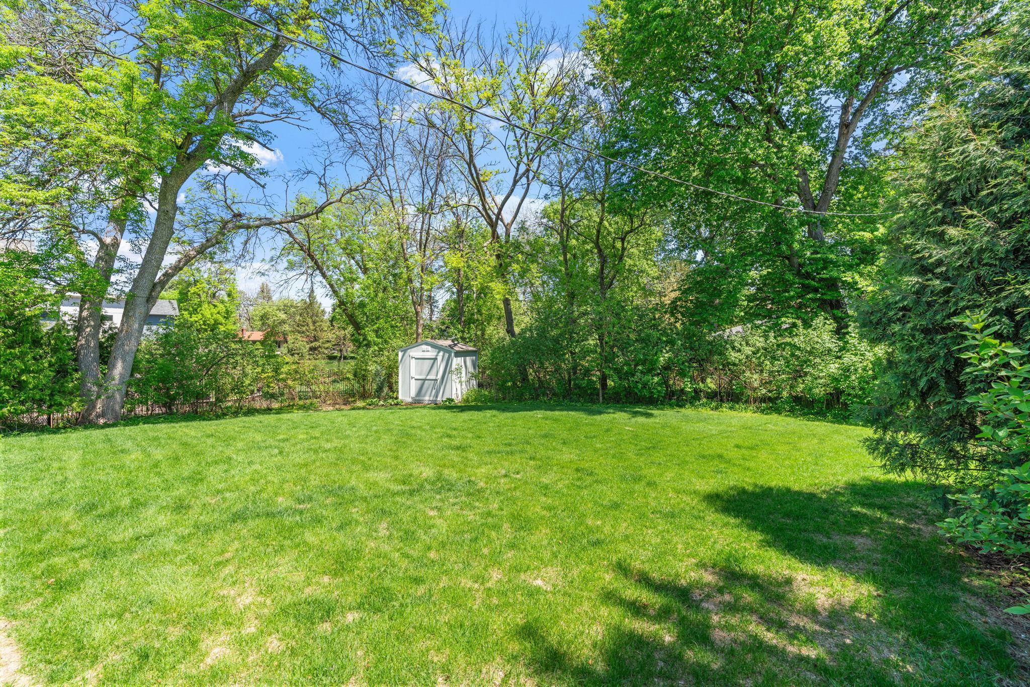 6140 Glenwood Avenue