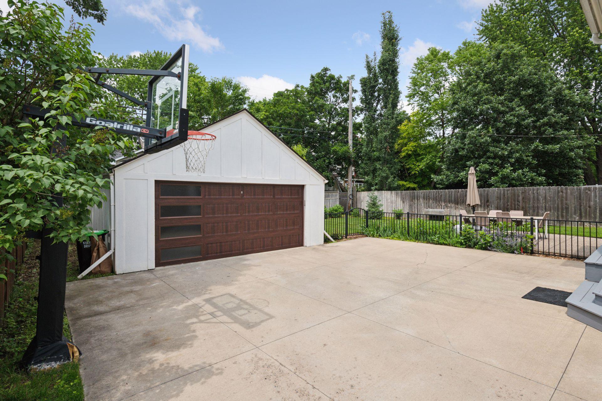 5520 Park Place