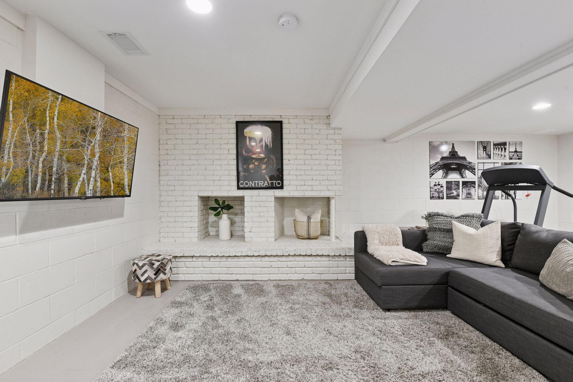 10301 Brunswick Circle