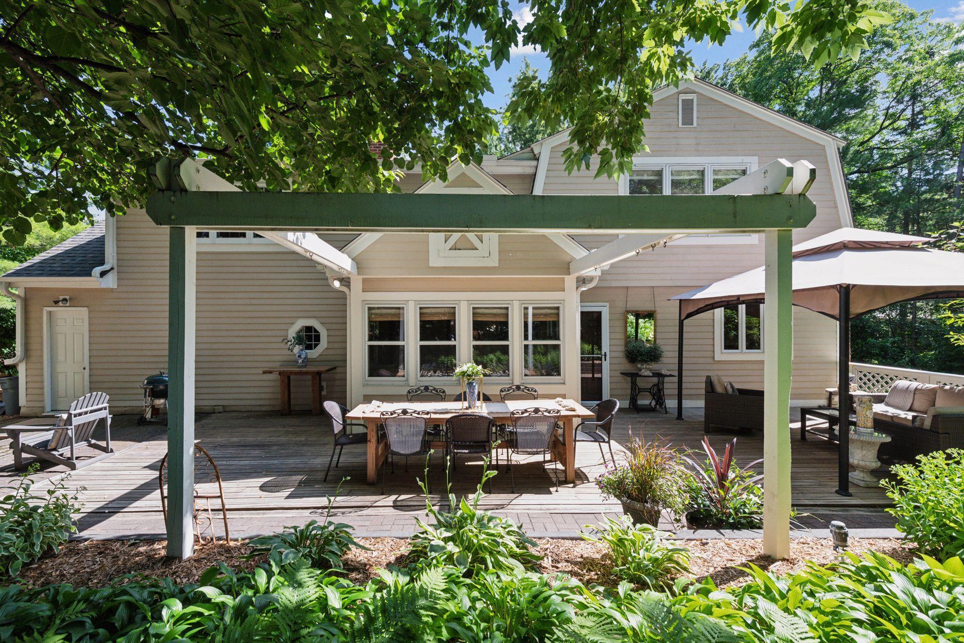 10301 Brunswick Circle