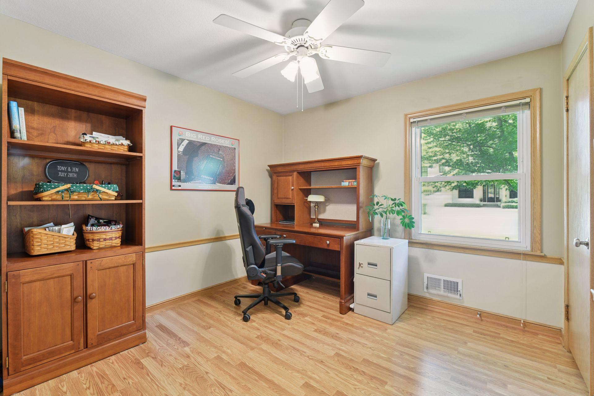 5921 Grimes Avenue S