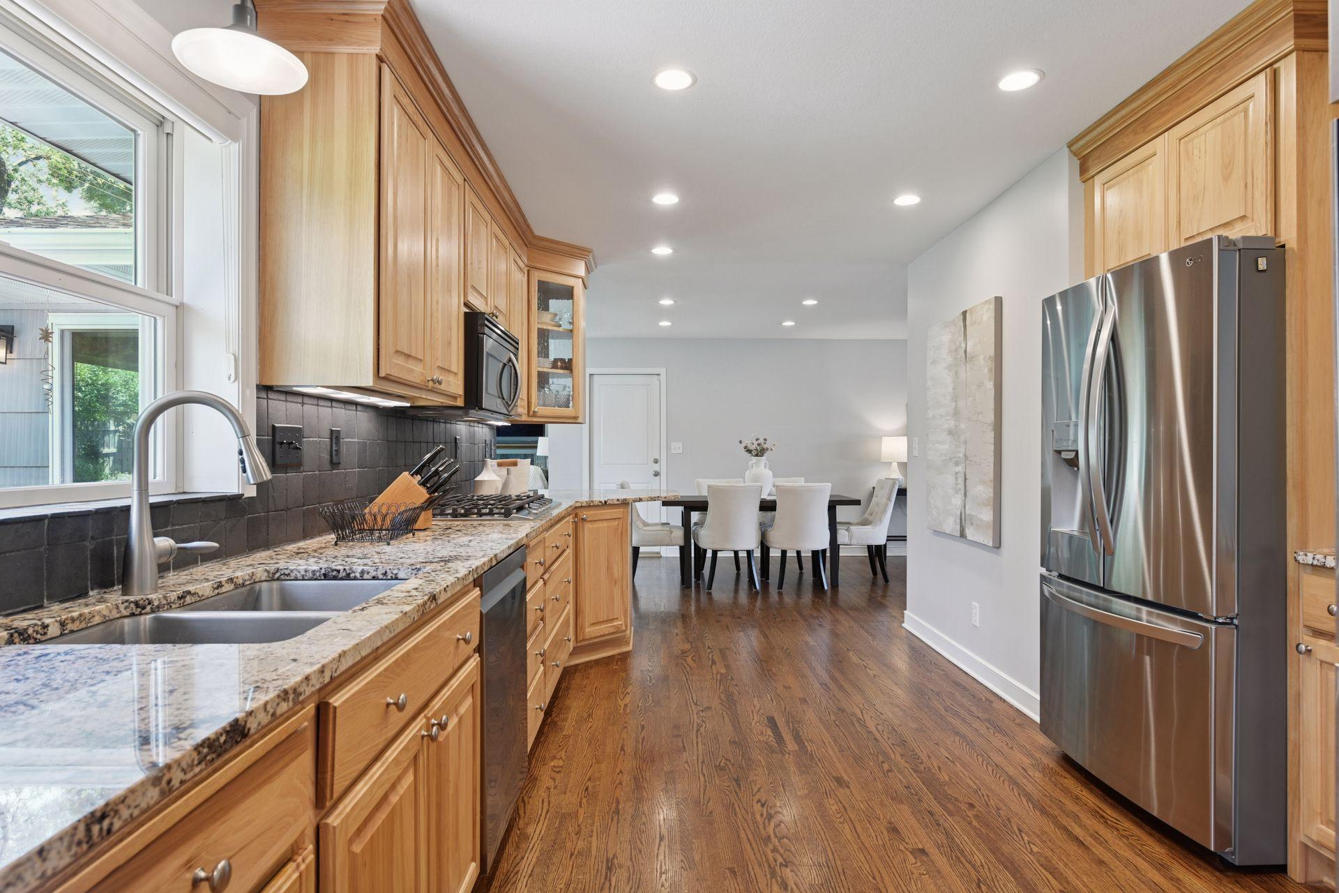 5921 Grimes Avenue S