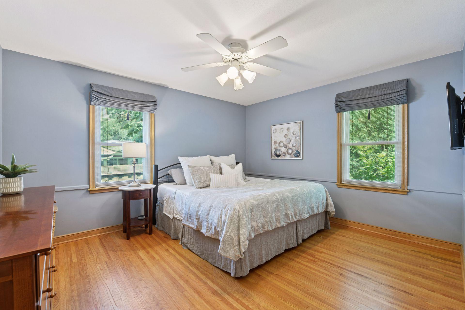 5921 Grimes Avenue S