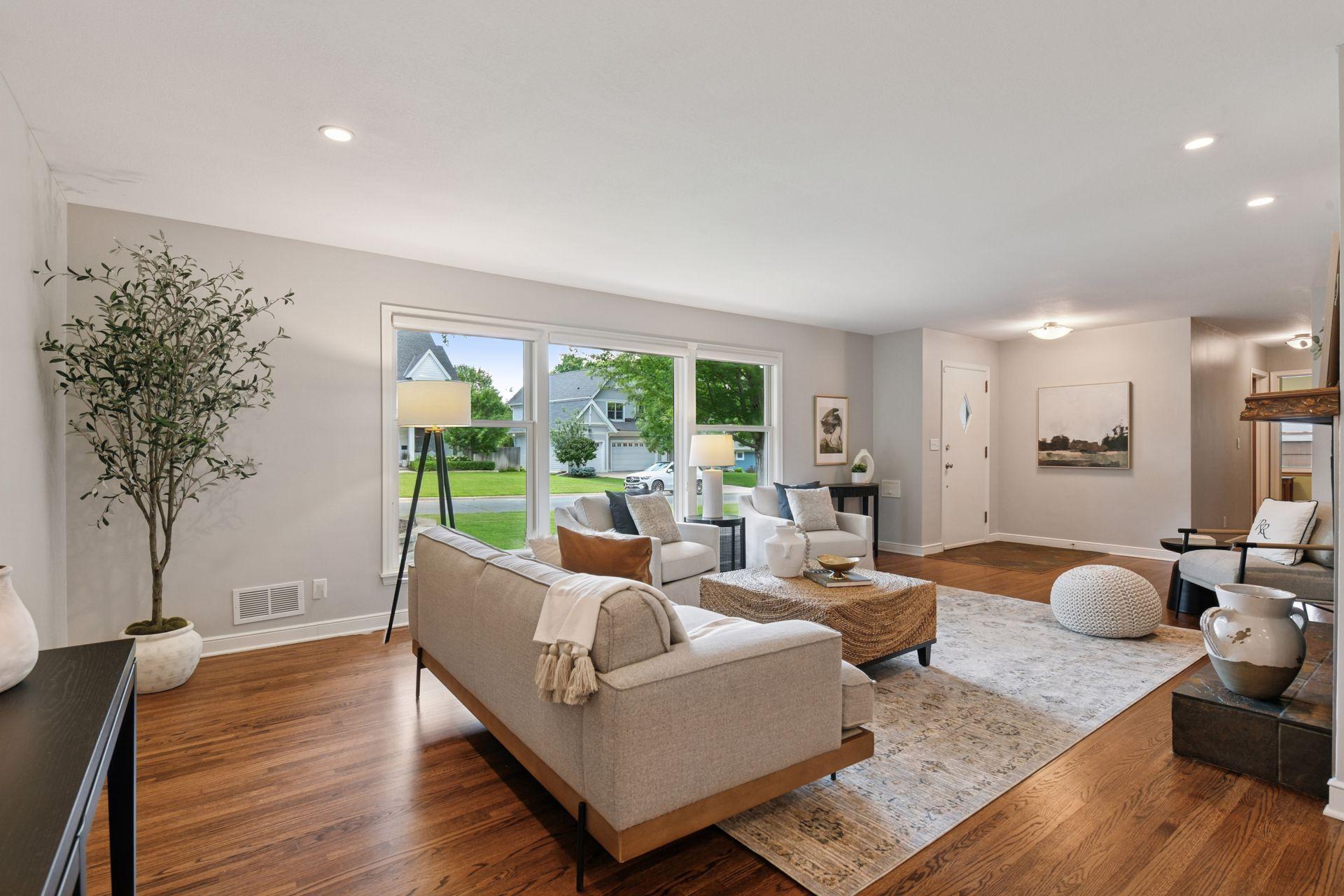 5921 Grimes Avenue S