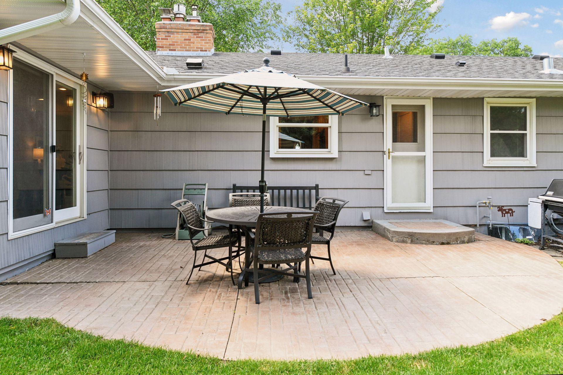 5921 Grimes Avenue S