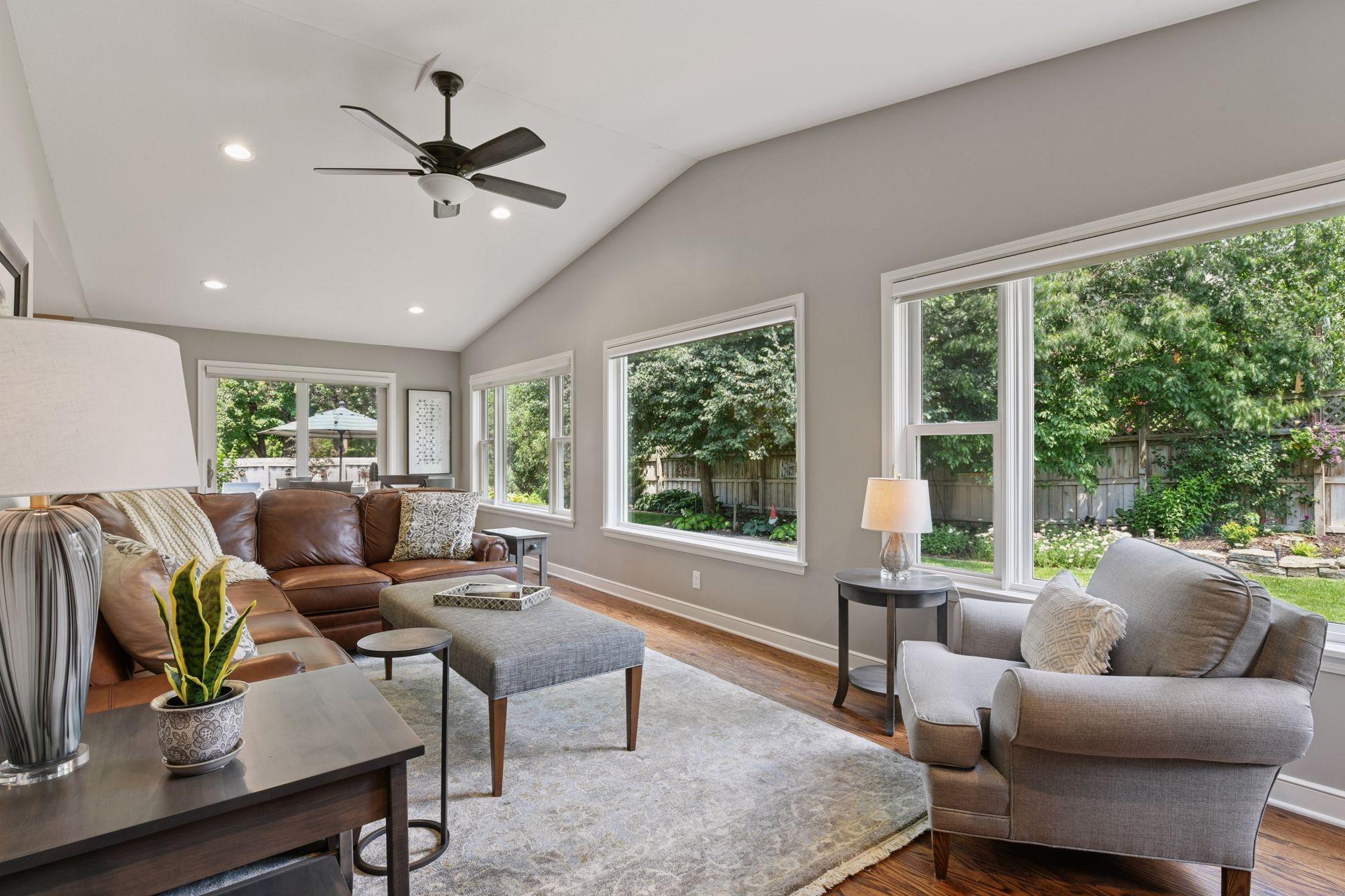 5921 Grimes Avenue S