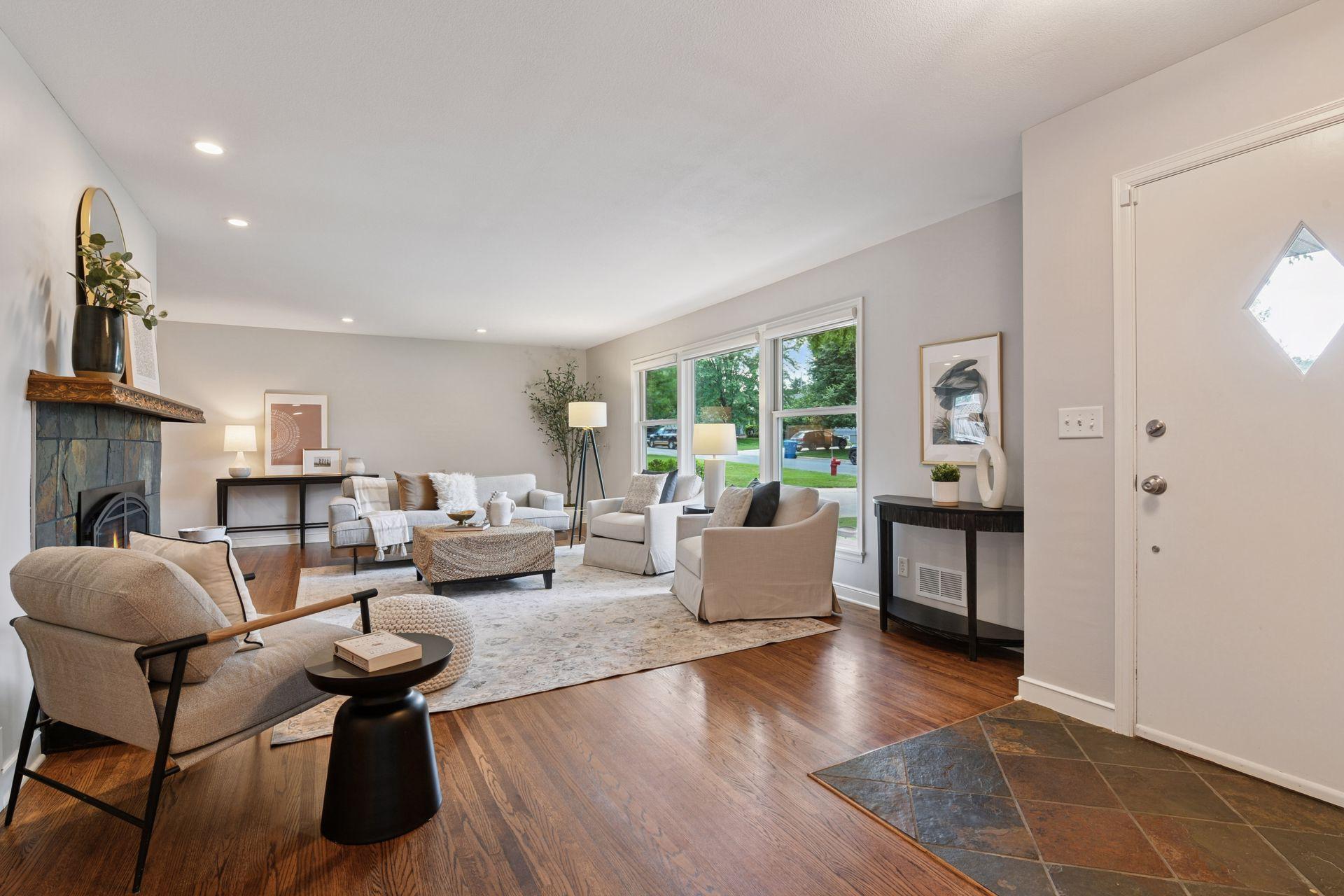 5921 Grimes Avenue S