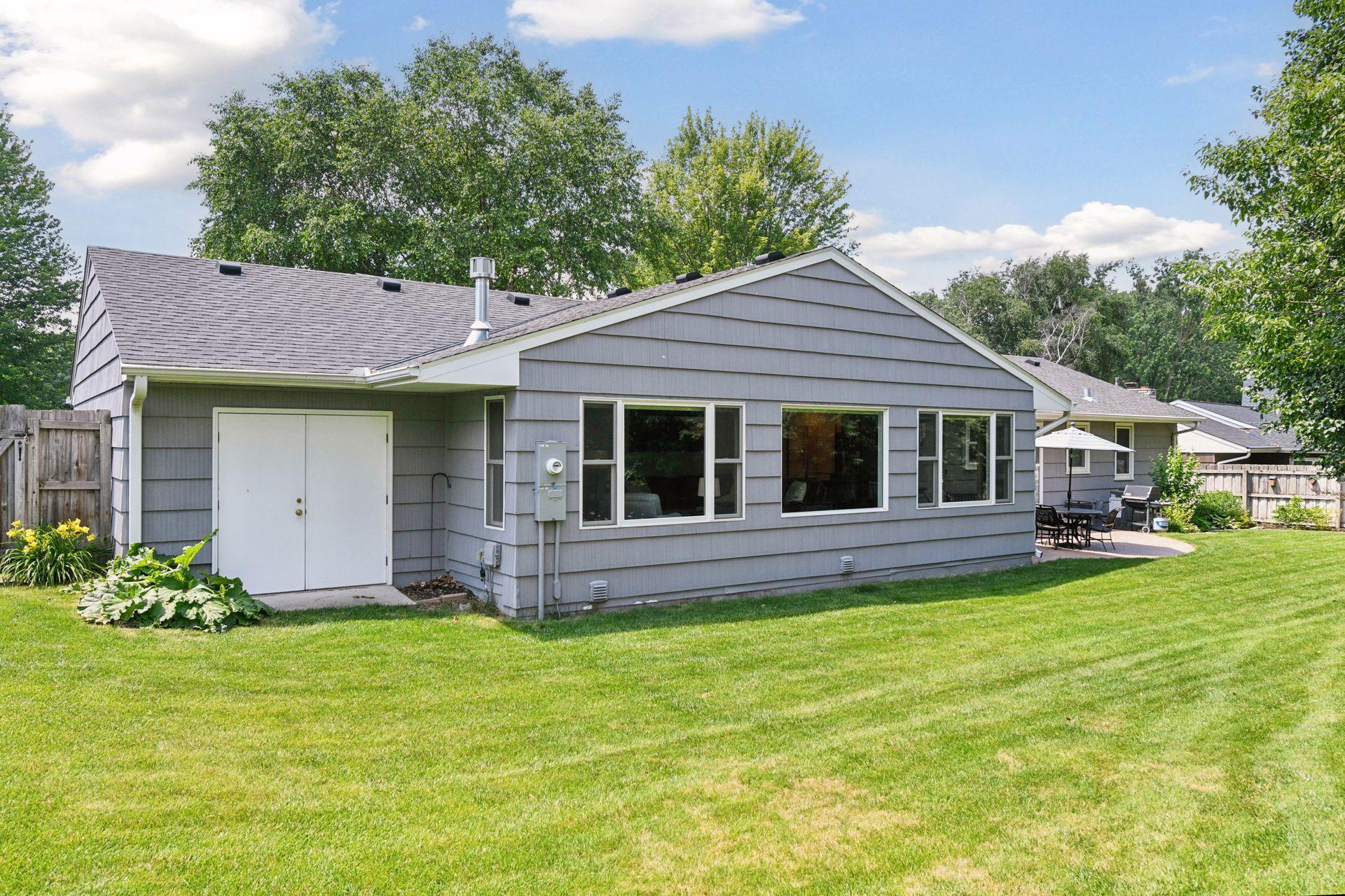 5921 Grimes Avenue S