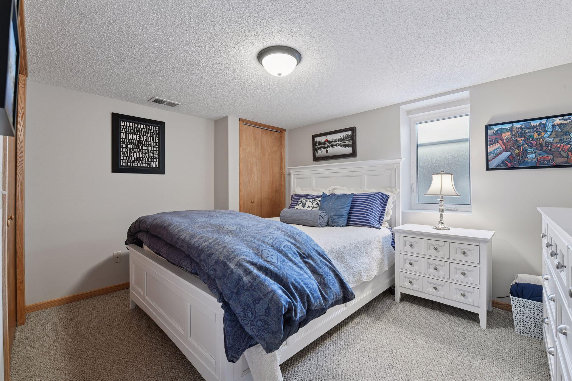 5921 Grimes Avenue S