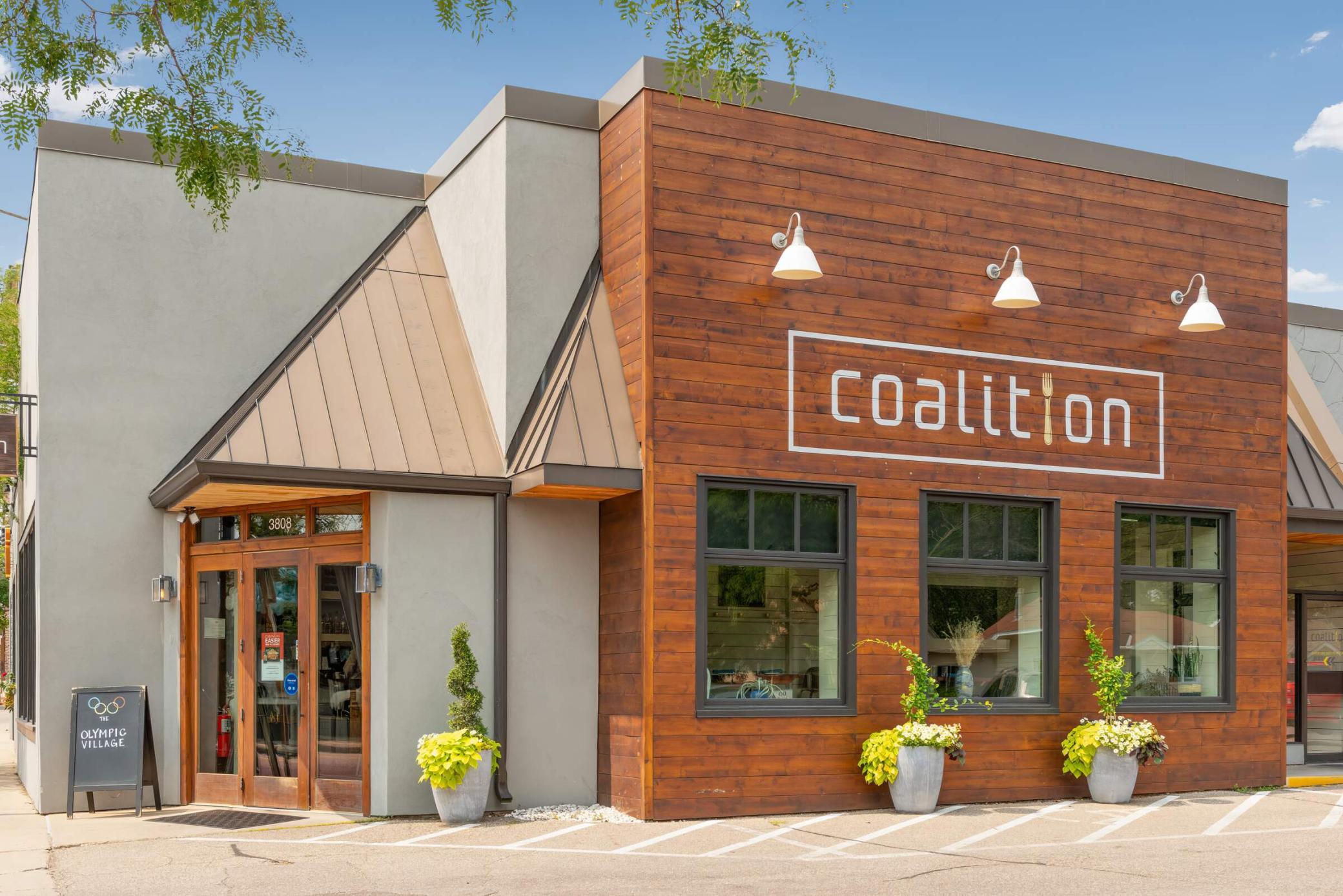 4512 Wooddale Avenue