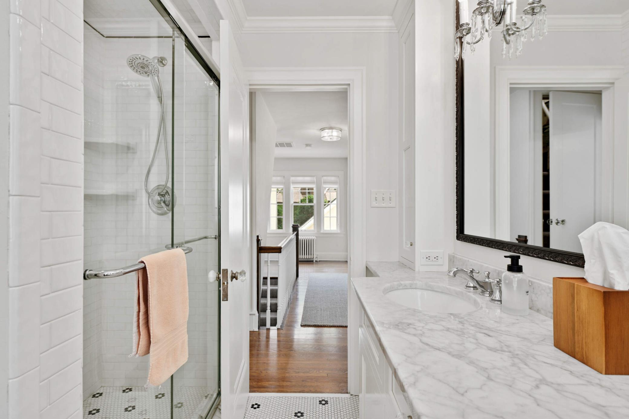 4512 Wooddale Avenue