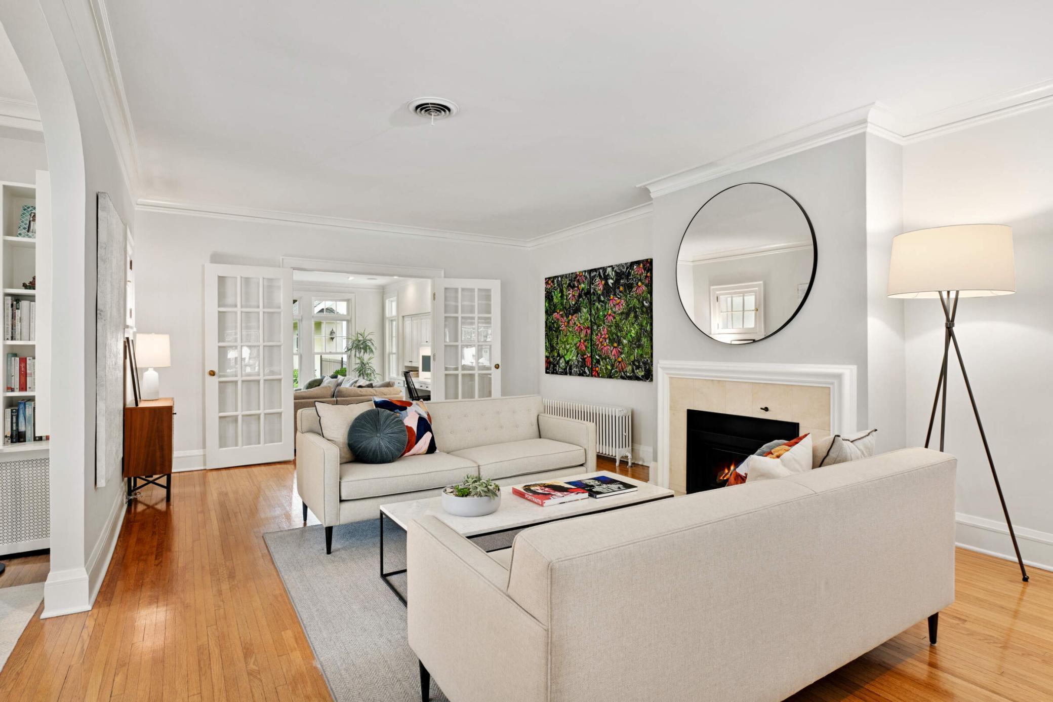 4512 Wooddale Avenue