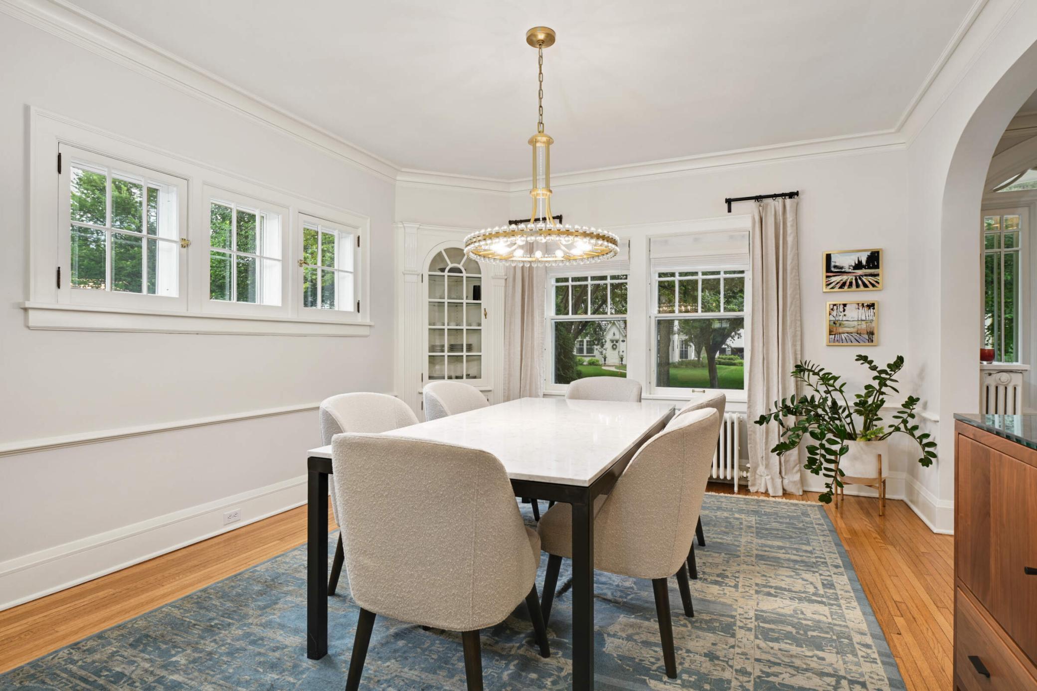 4512 Wooddale Avenue