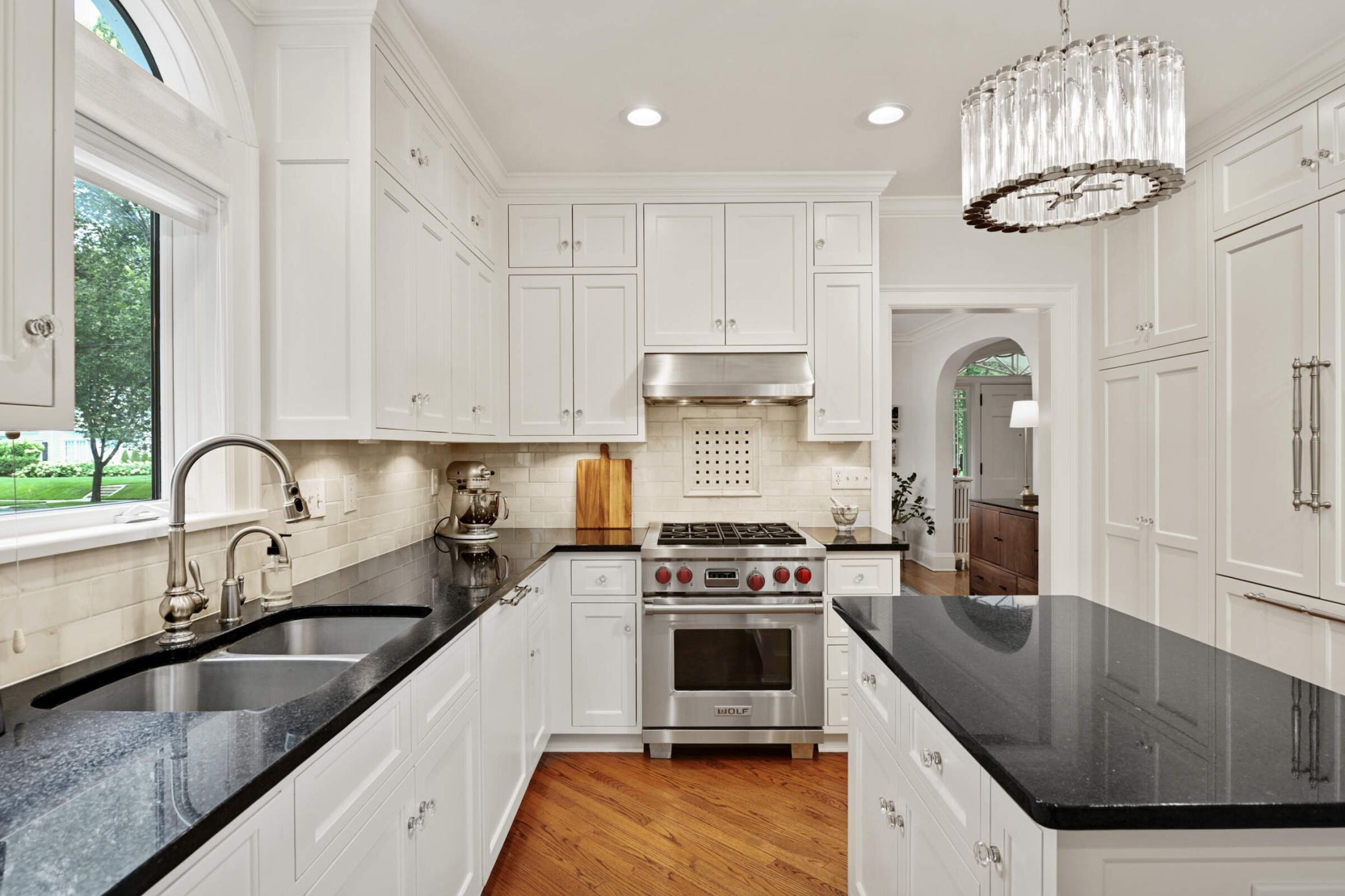 4512 Wooddale Avenue