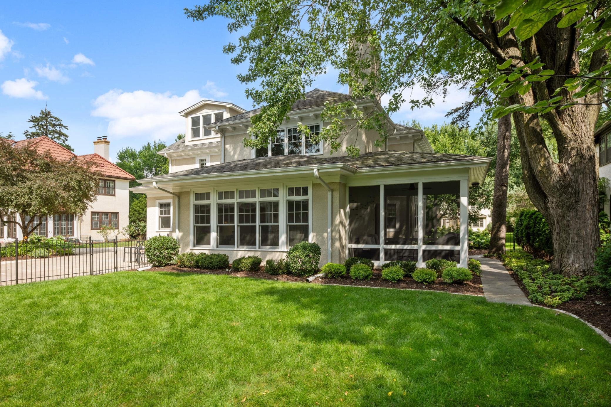 4512 Wooddale Avenue