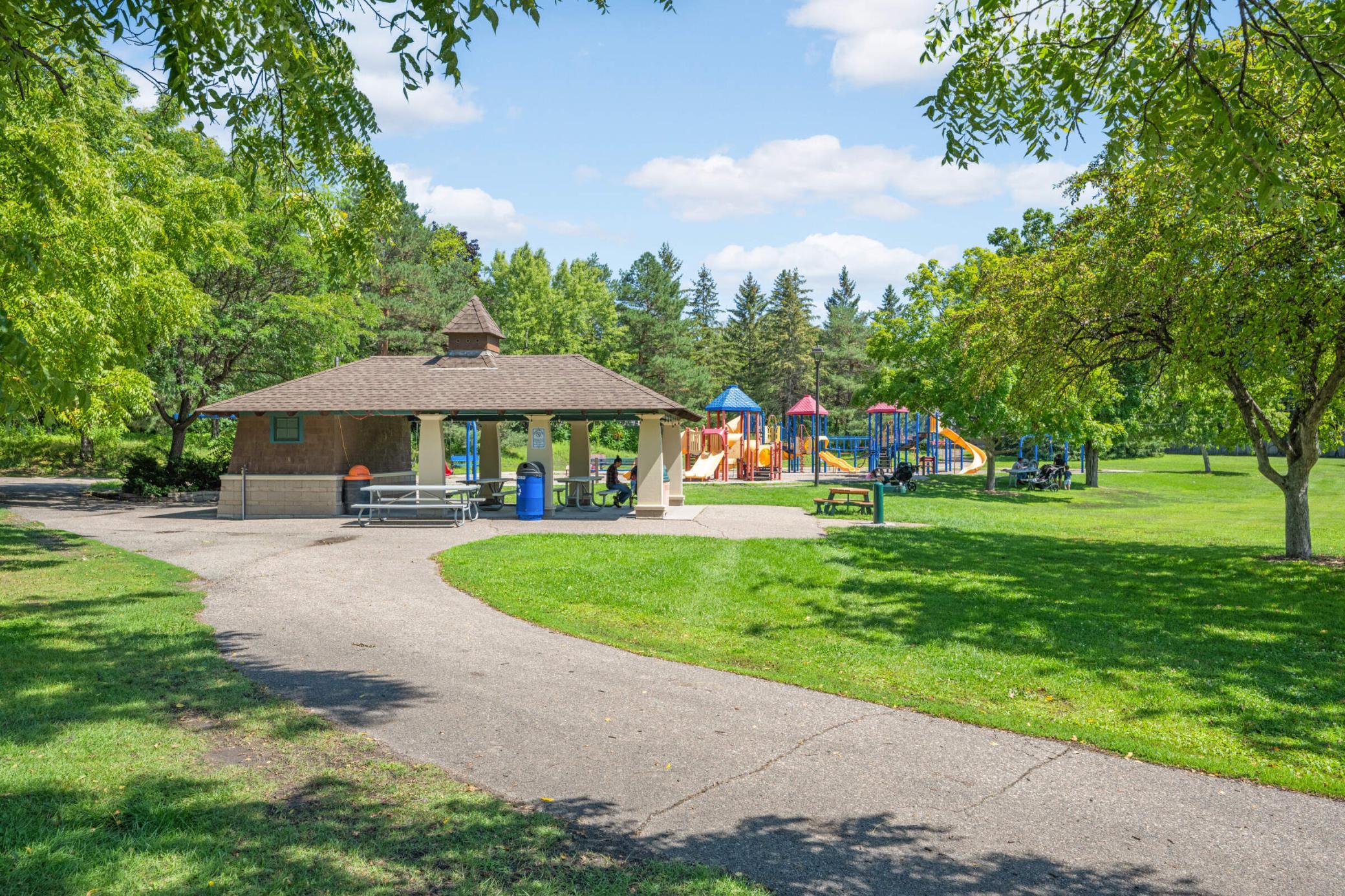 4512 Wooddale Avenue