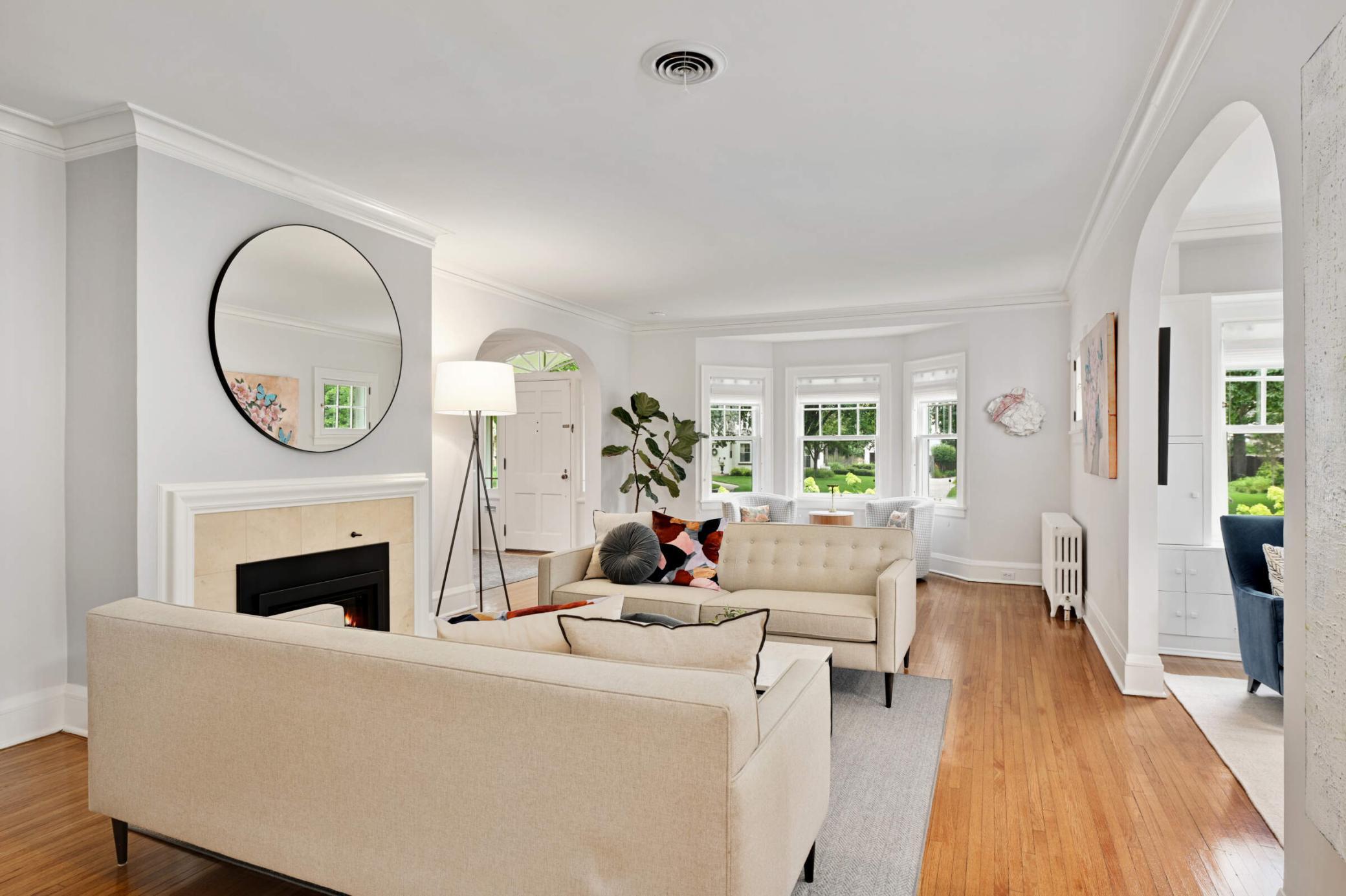 4512 Wooddale Avenue