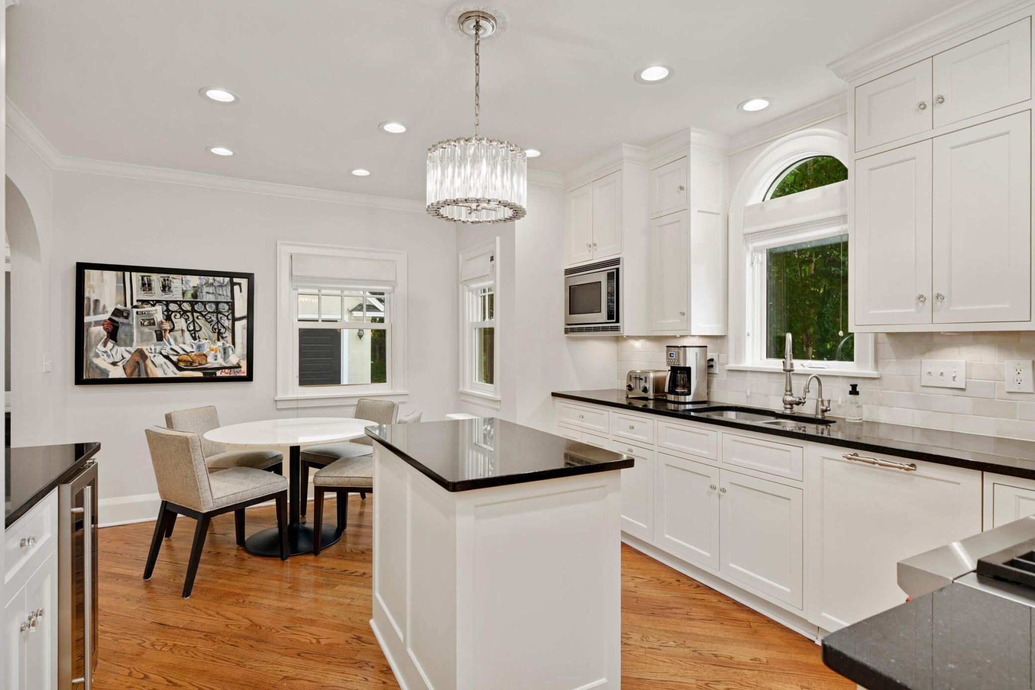 4512 Wooddale Avenue