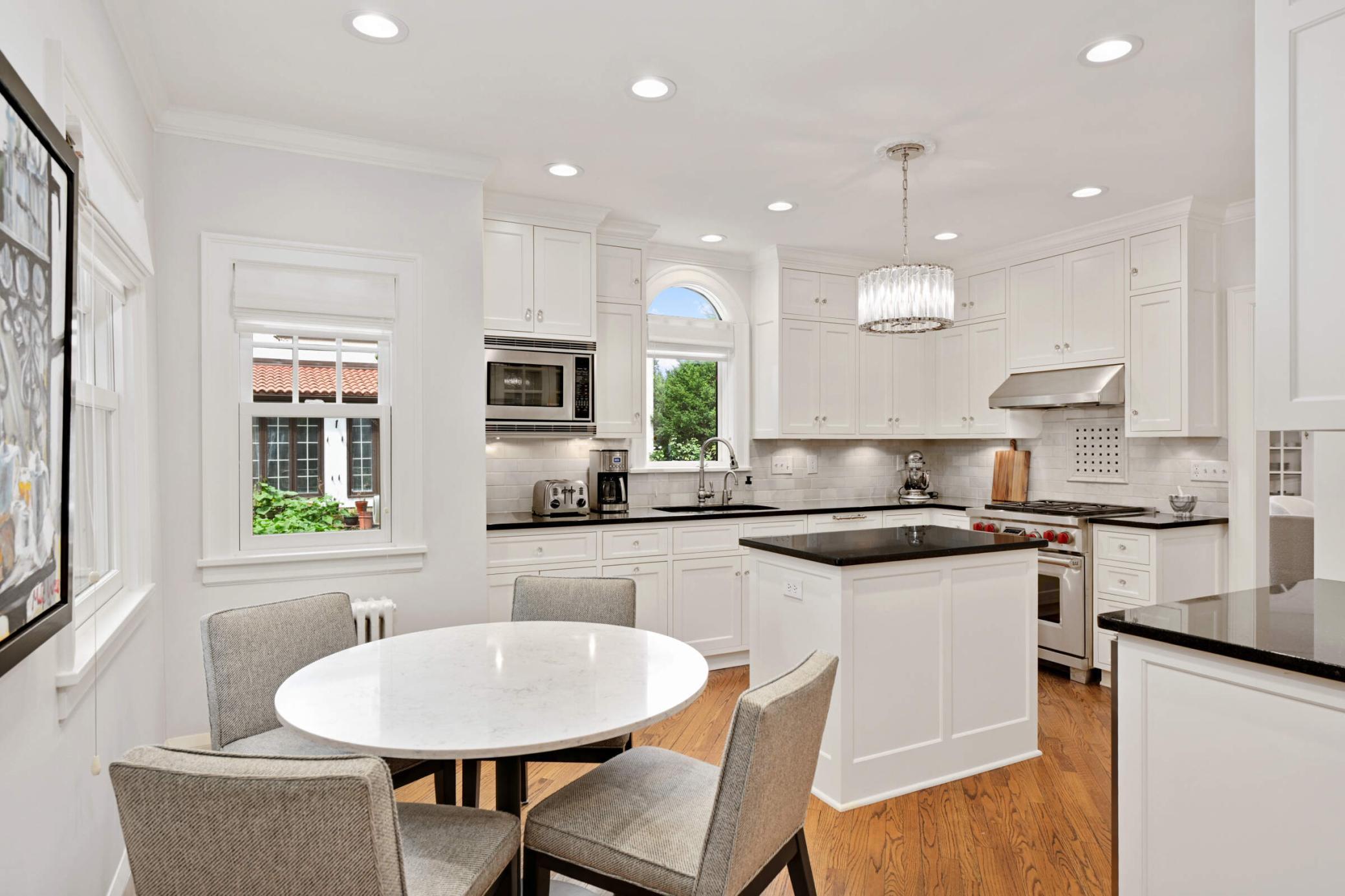 4512 Wooddale Avenue