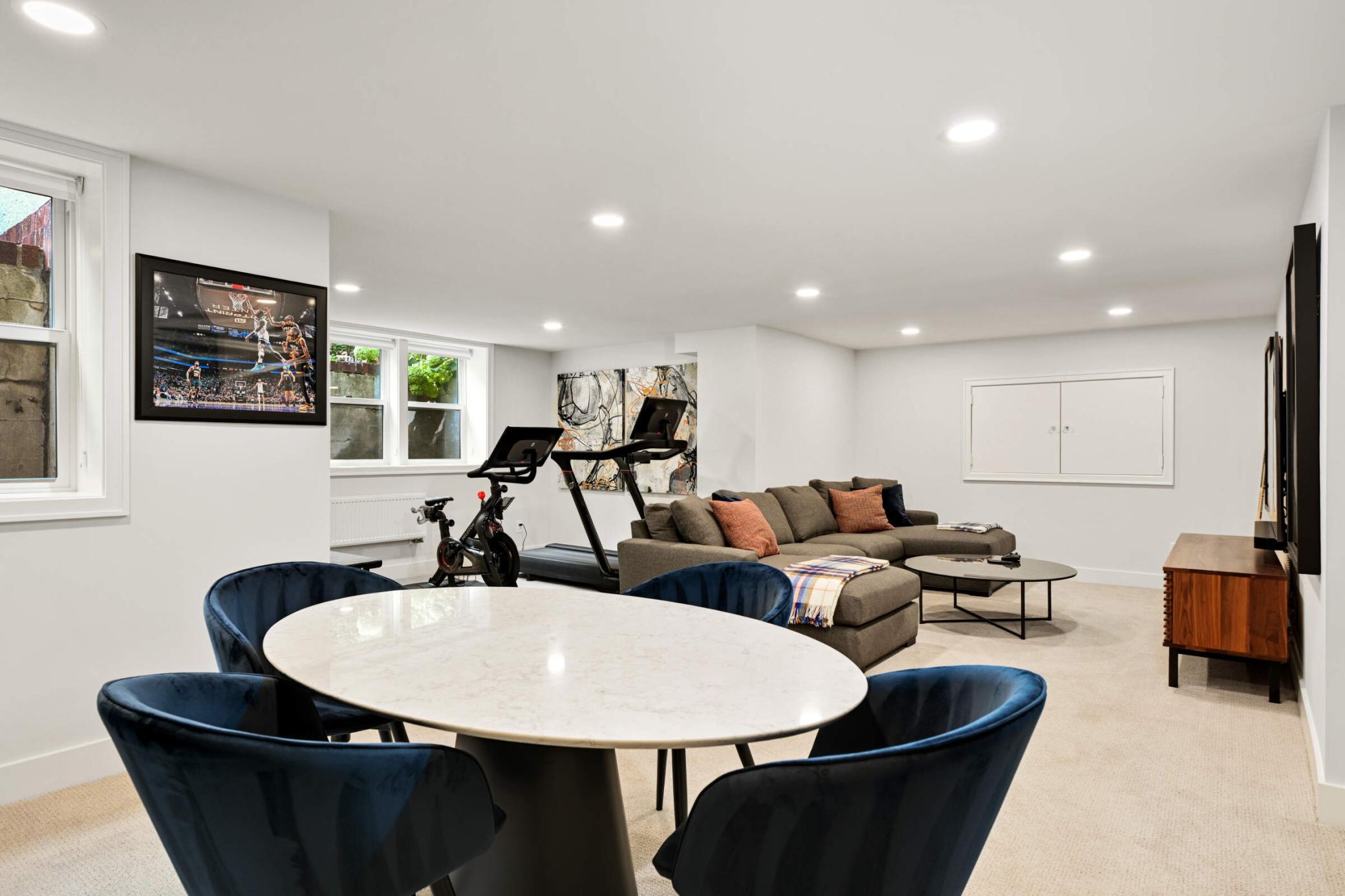 4512 Wooddale Avenue